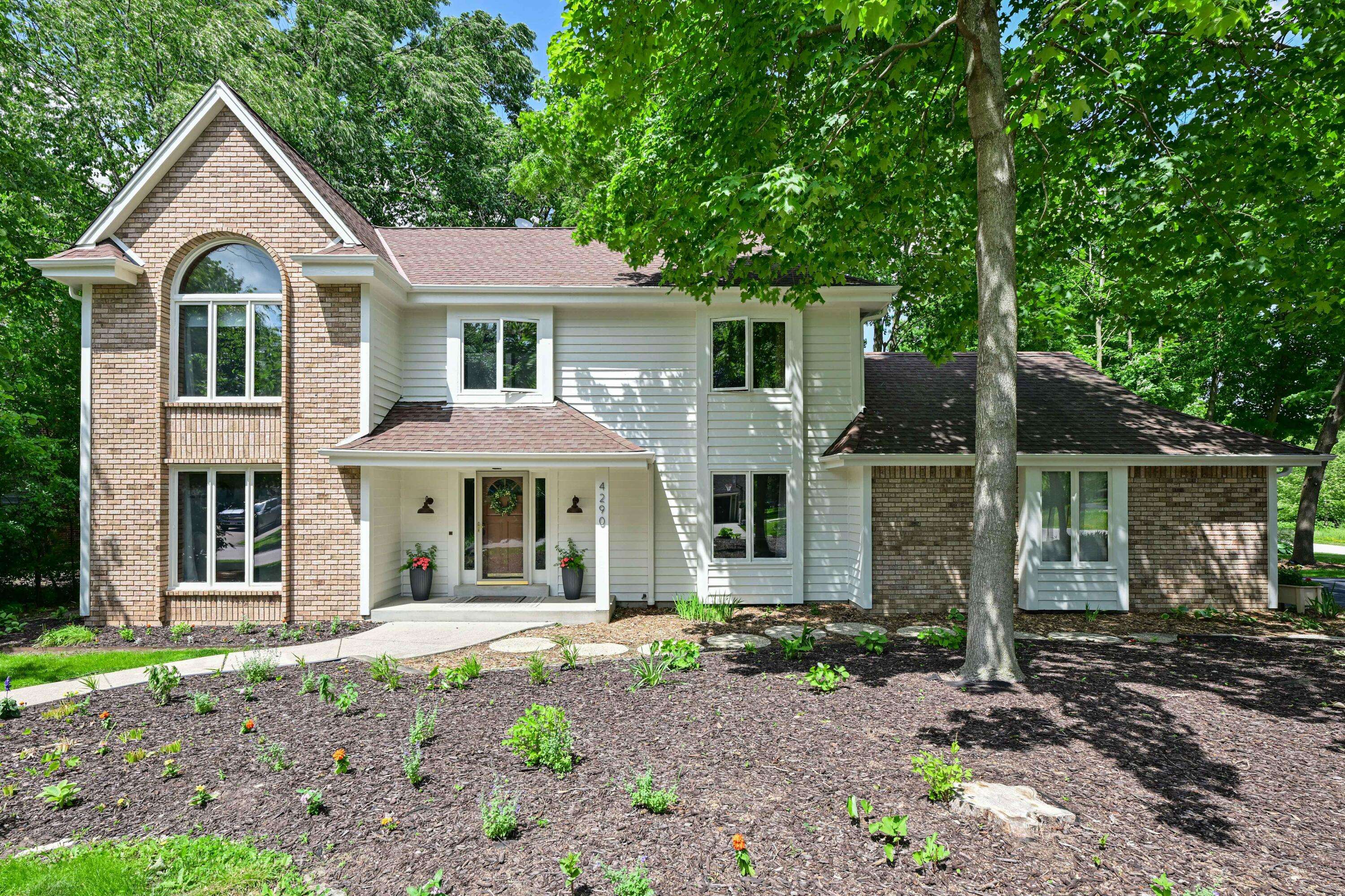 New Berlin, WI 53151,4290 S Coventry Rd