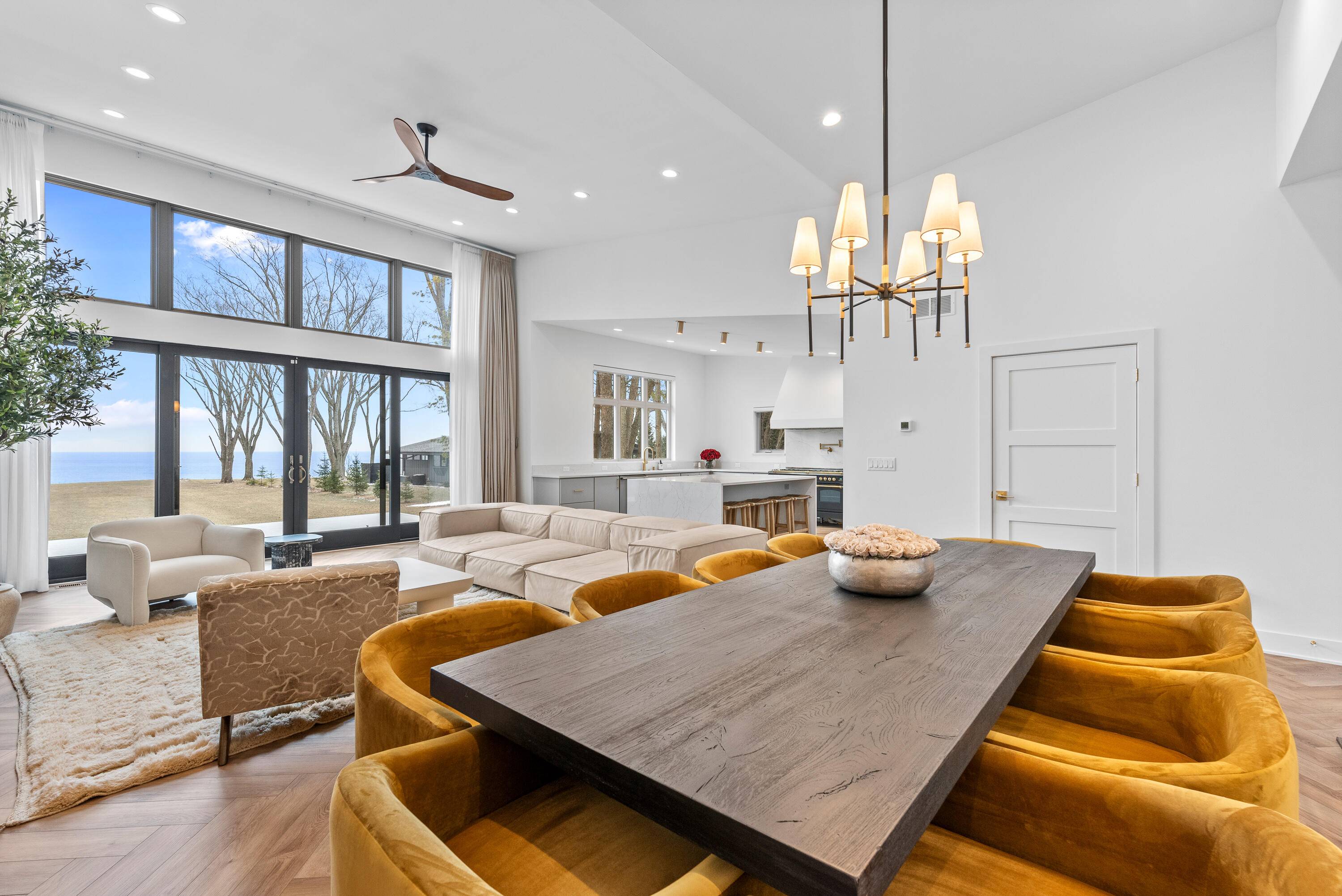 Mequon, WI 53097,13480 N Lakewood Dr