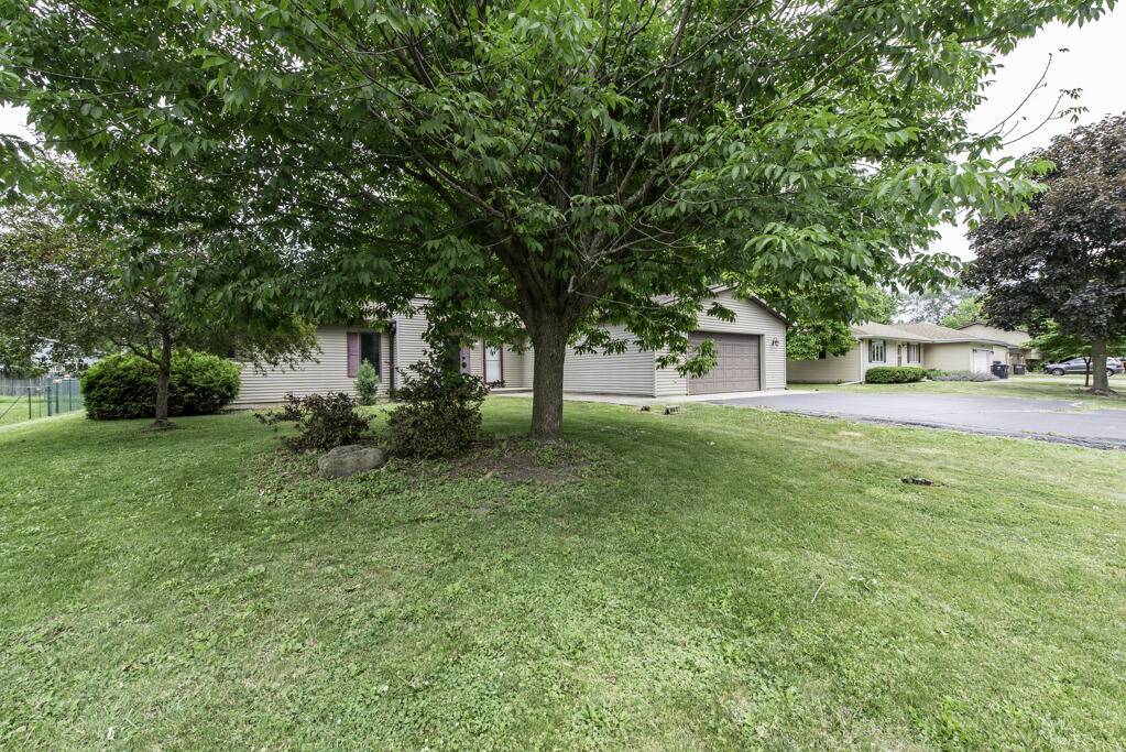 Salem Lakes, WI 53170,814 E Oak St