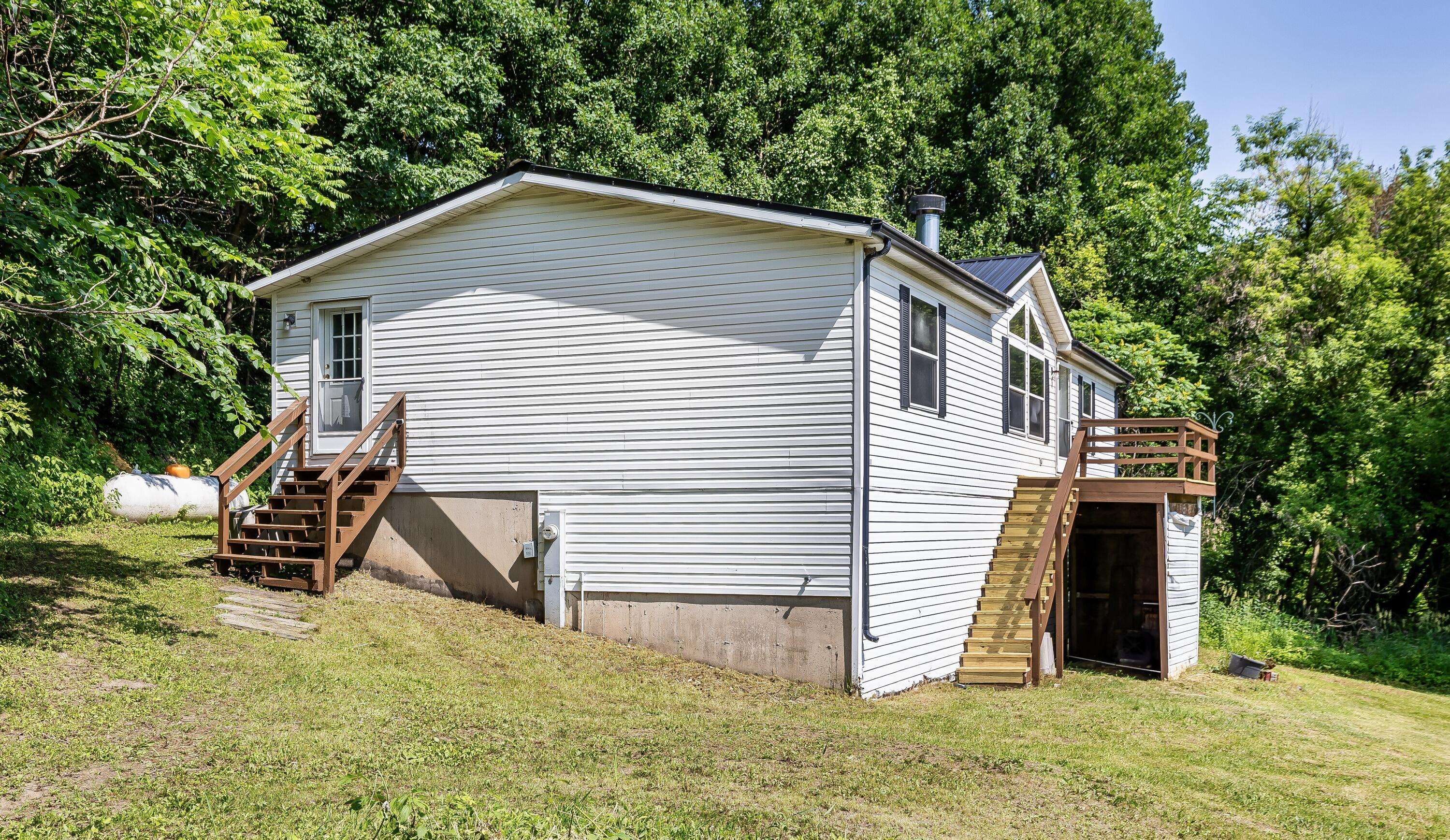 Angelo, WI 54656,17773 Hilltop Rd