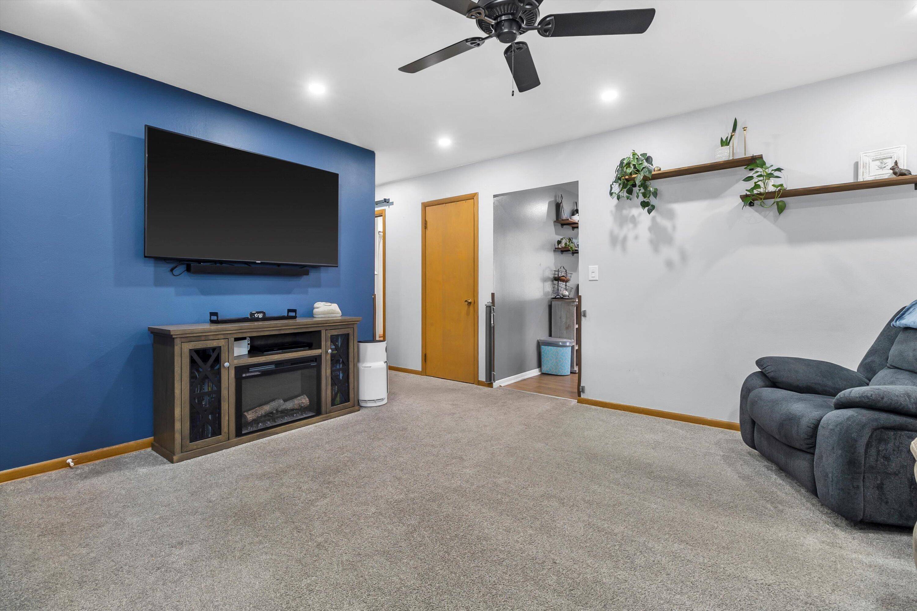 Greenfield, WI 53220,8120 W Norwich Ave