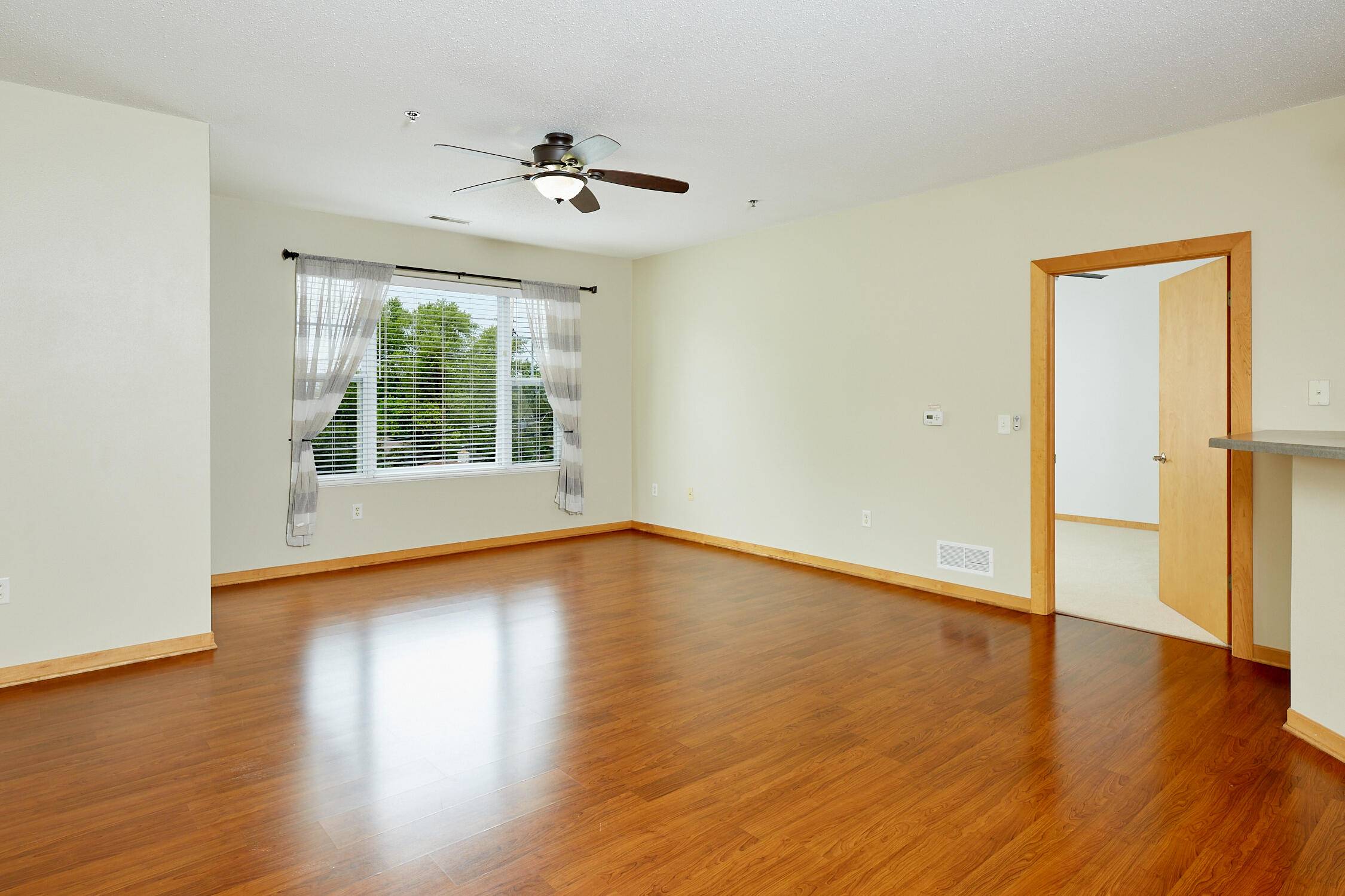 Wauwatosa, WI 53226,10900 W Bluemound Rd Unit 215