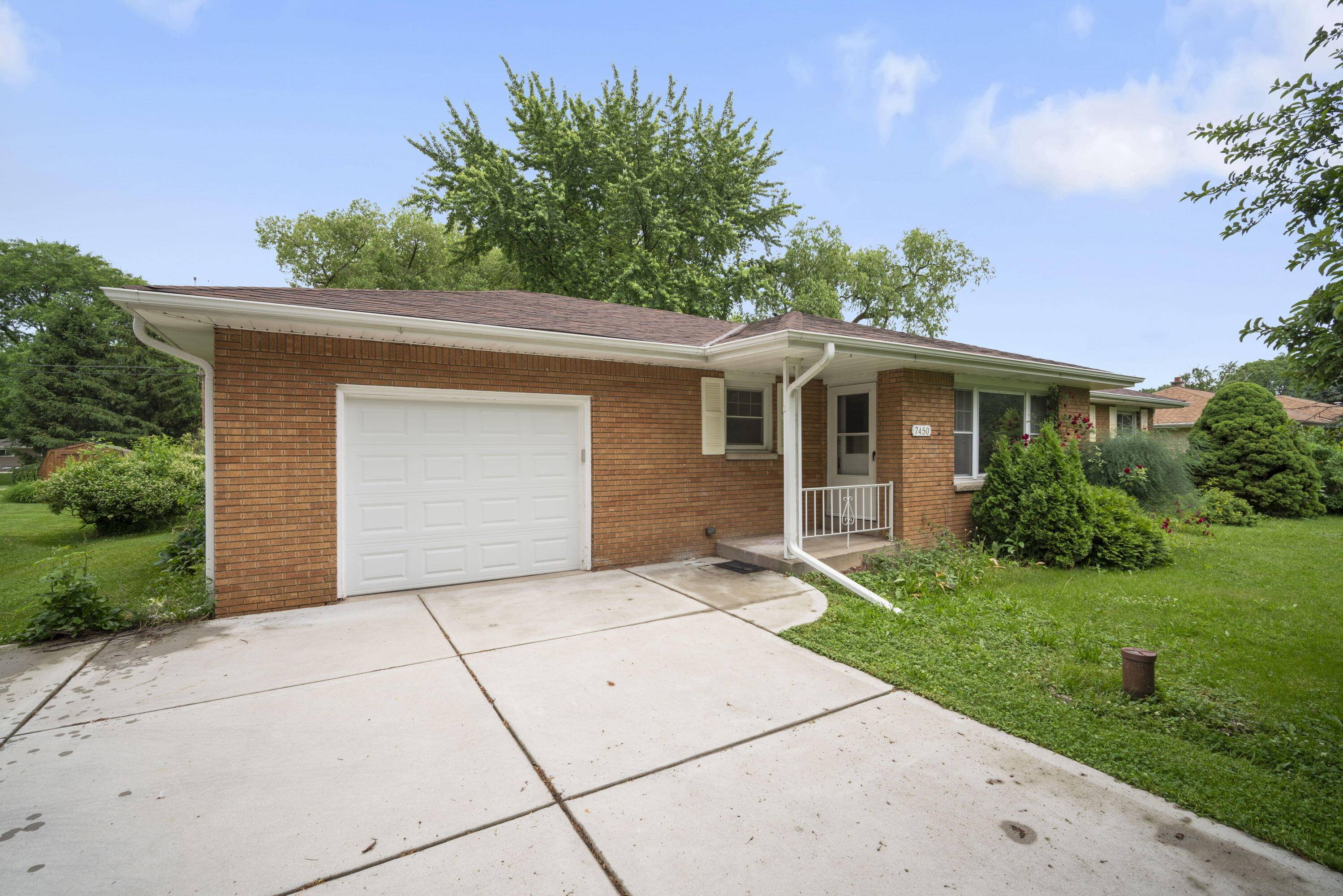 Oak Creek, WI 53154,7450 S Quincy Ave