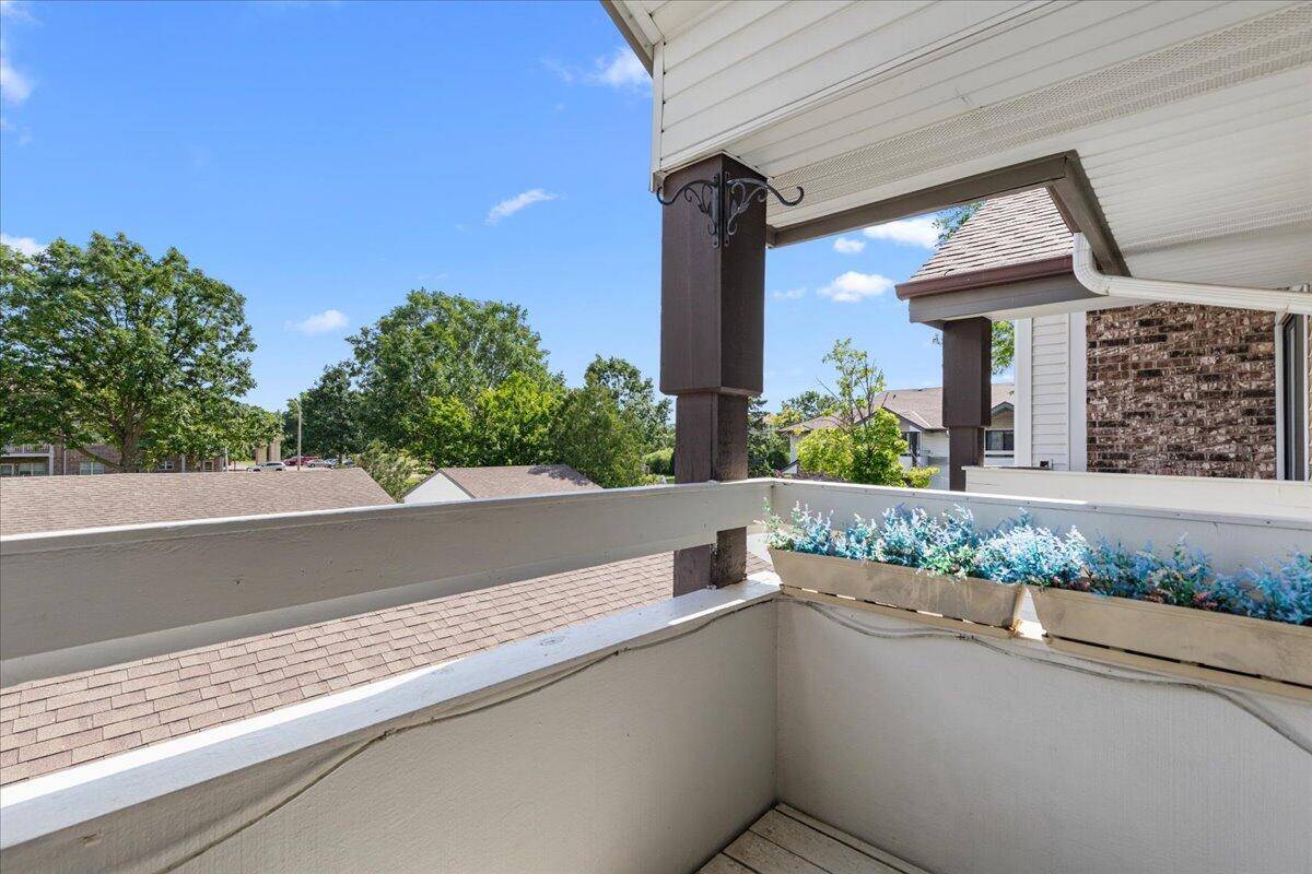 Milwaukee, WI 53224,10824 W Donna Dr