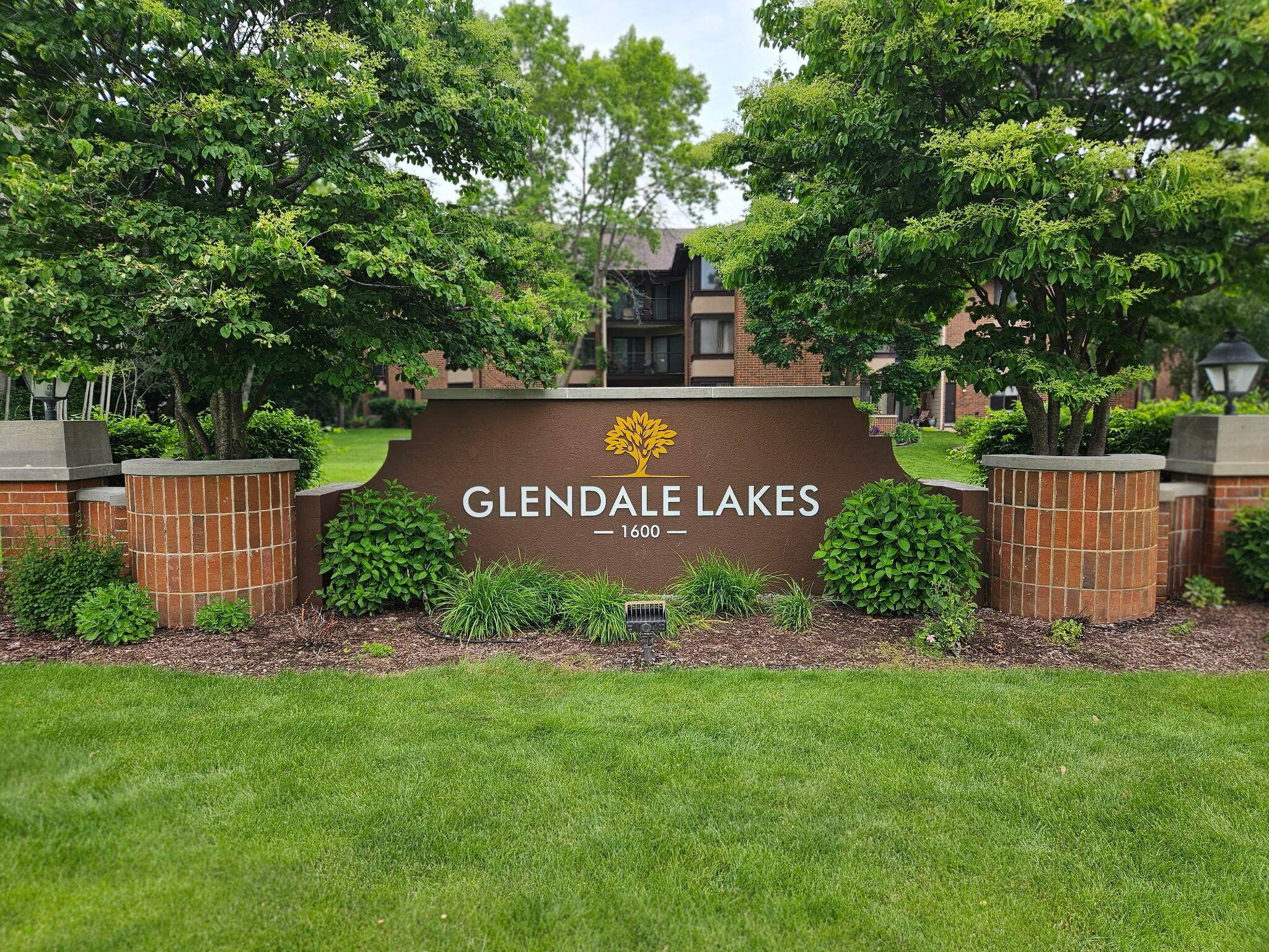 Glendale, WI 53209,1600 W Green Tree Rd Unit A 322