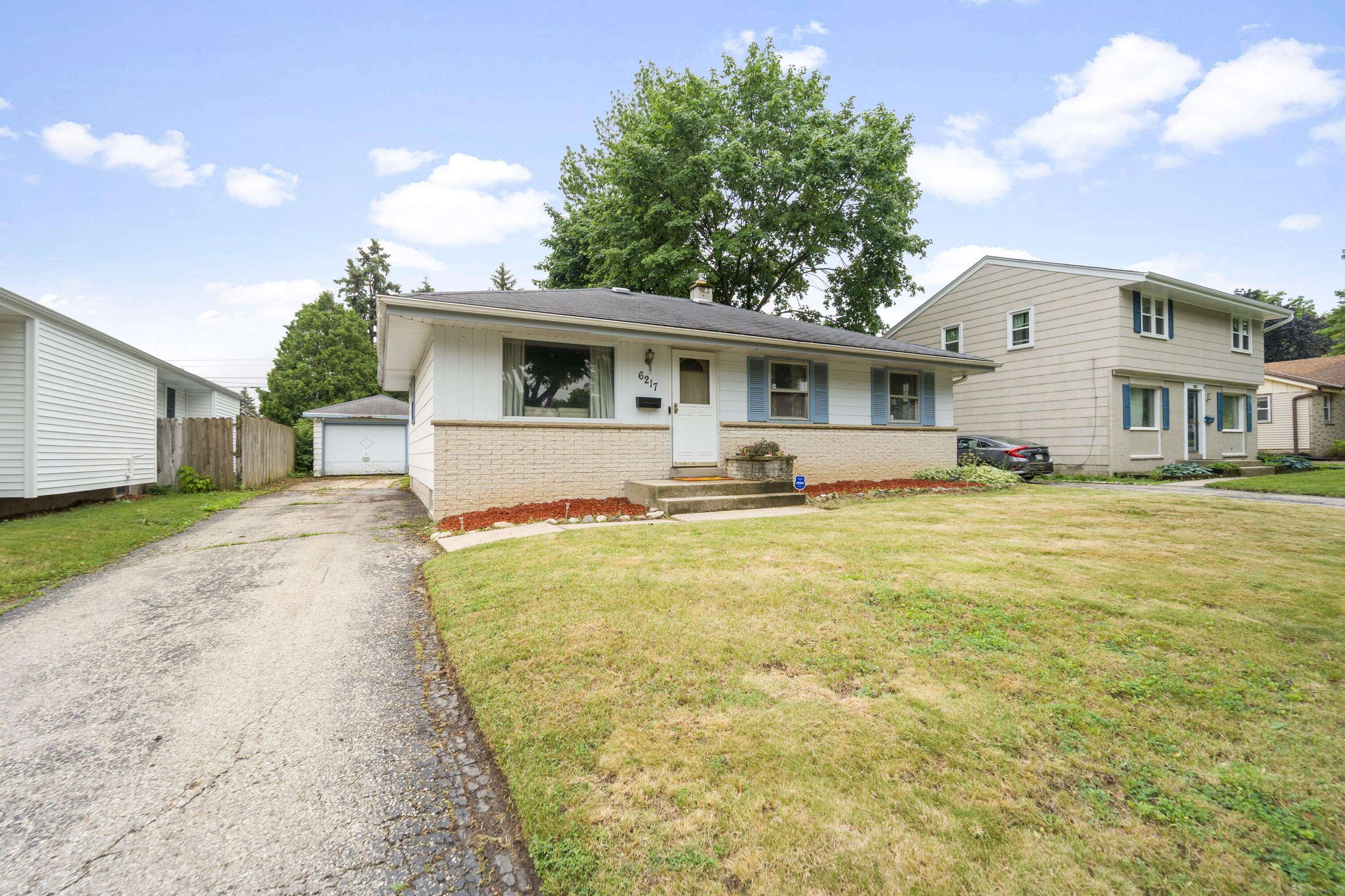 Milwaukee, WI 53223,6217 W Spokane St