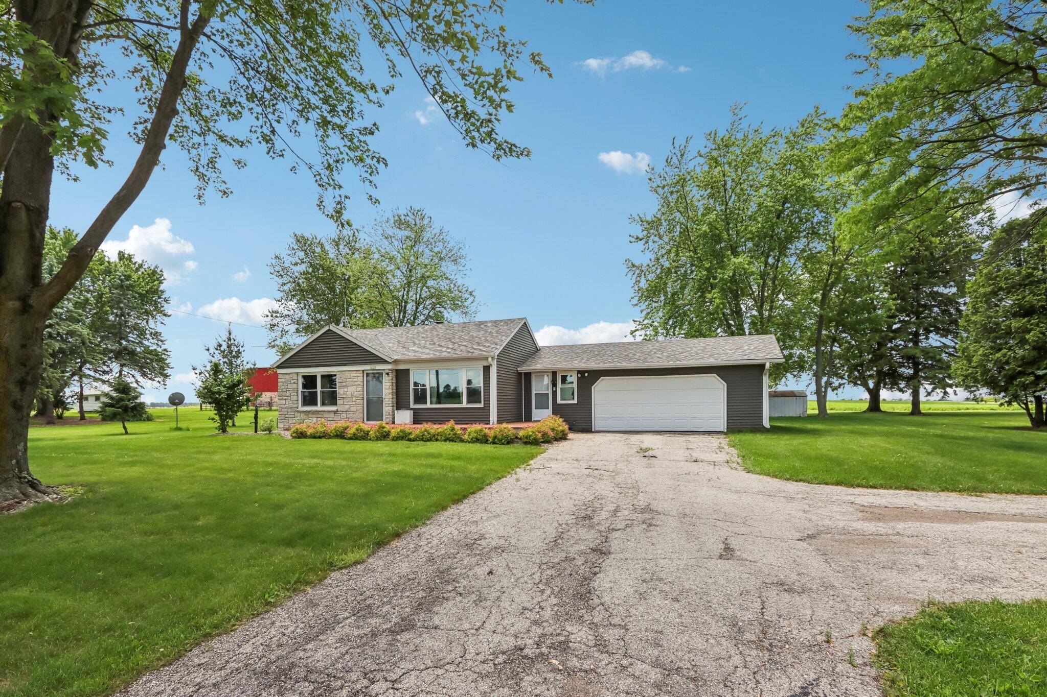 Wayne, WI 53090,8029 County Highway W -