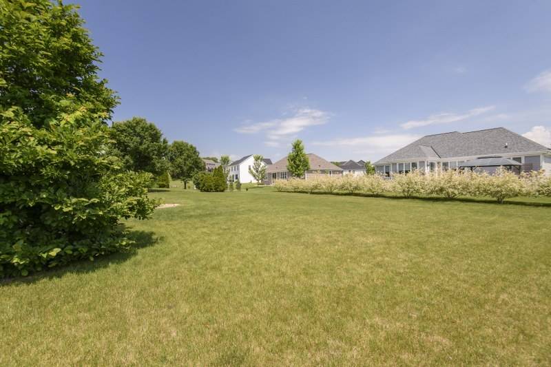Mukwonago, WI 53149,706 Stoecker Farm Ave