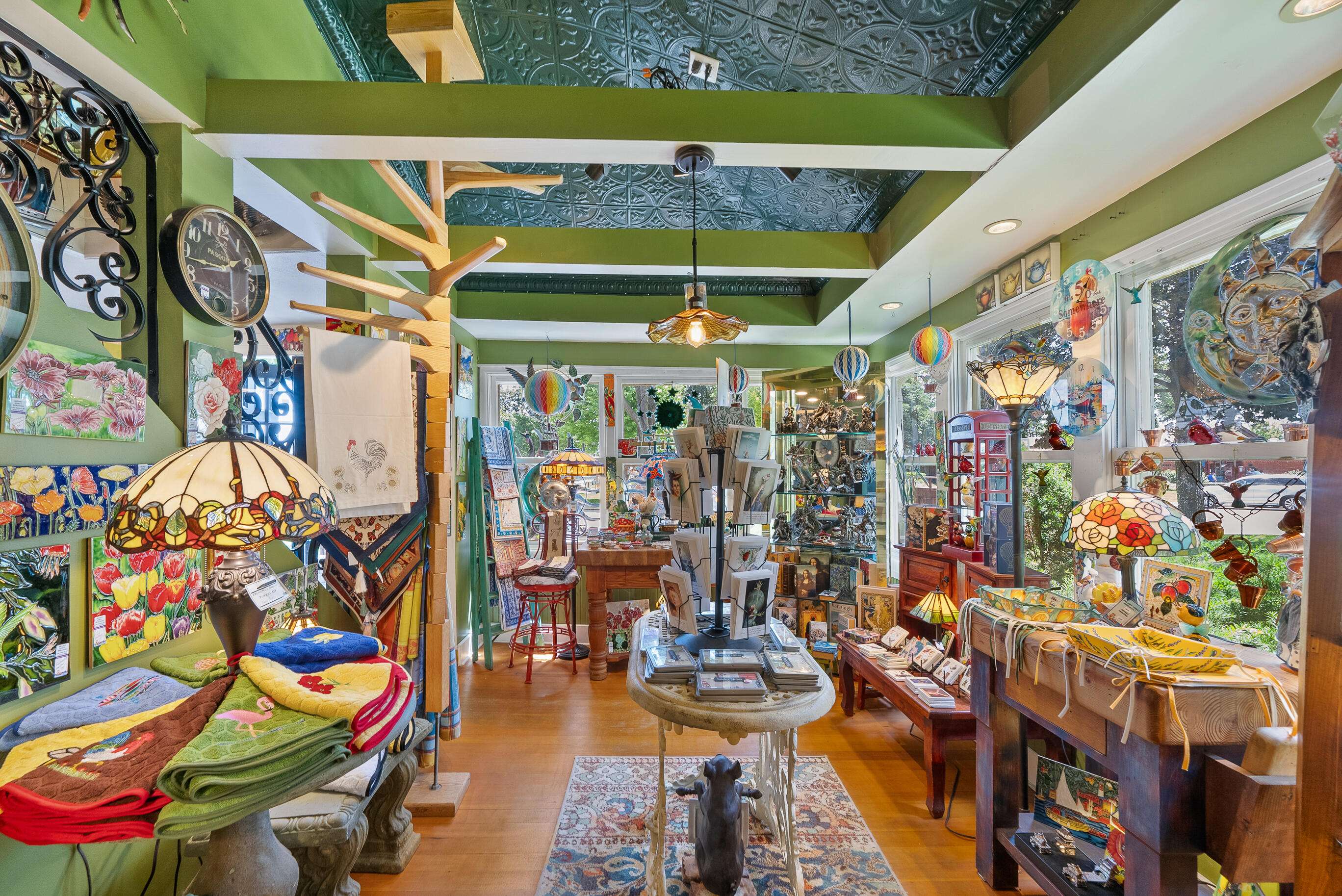 Lake Geneva, WI 53147,905 W Main St