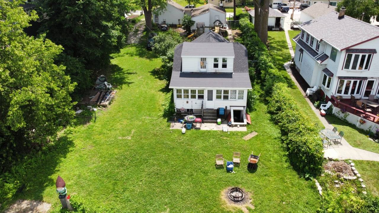 Pewaukee, WI 53072,N28W26972 Woodland Dr
