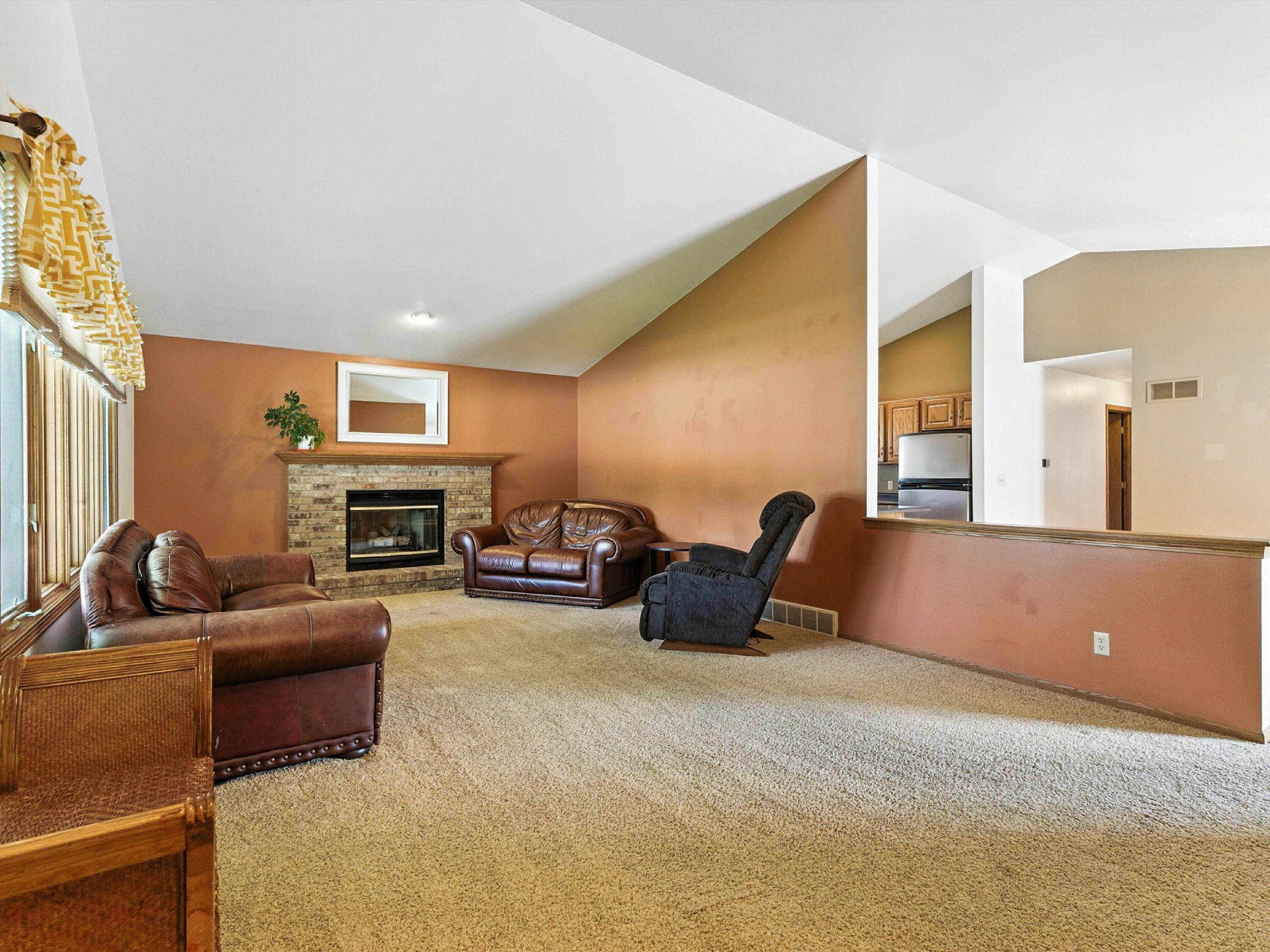 Sheboygan, WI 53081,3813 S 10th St
