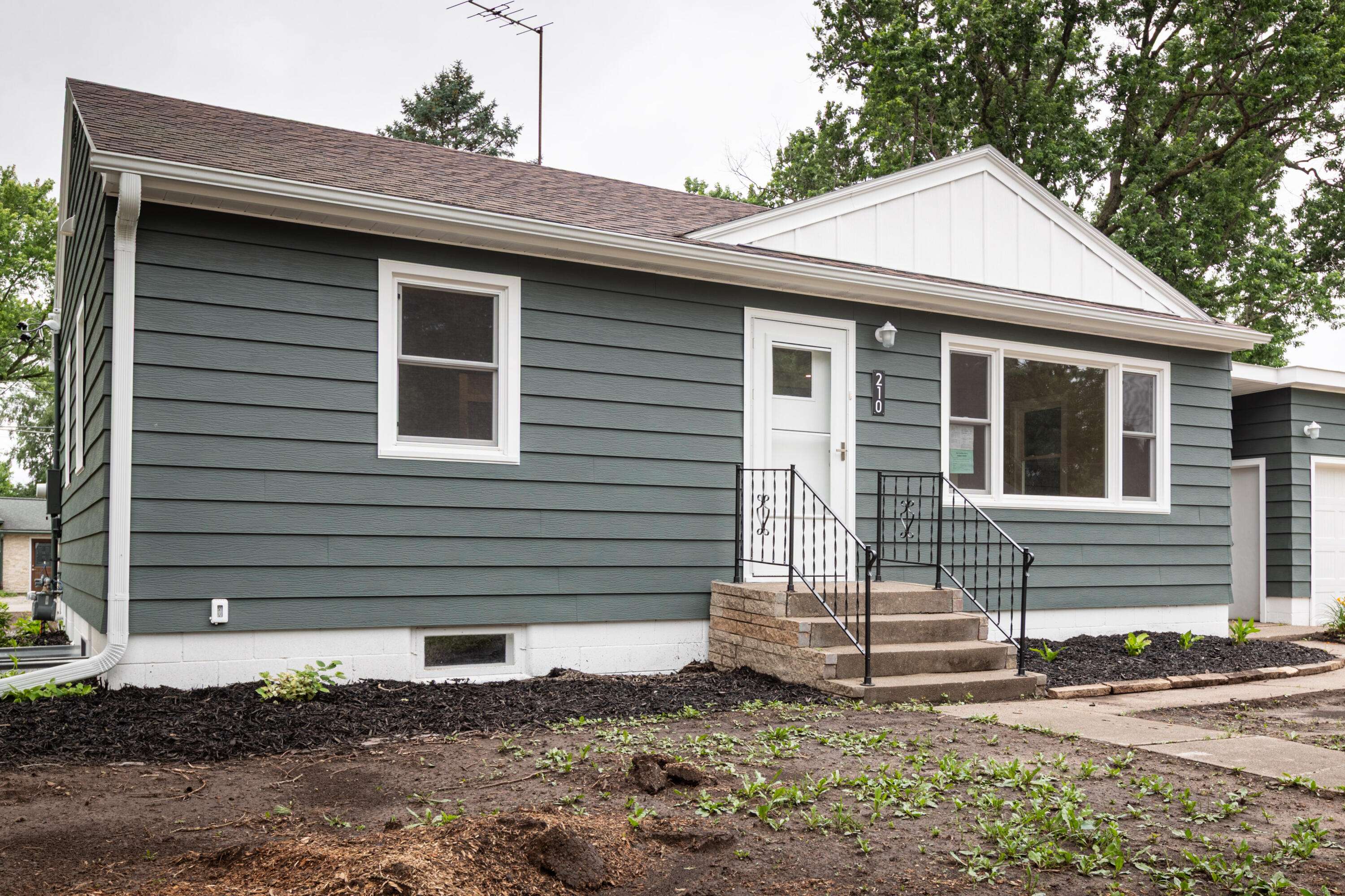 Holmen, WI 54636,210 Kay St