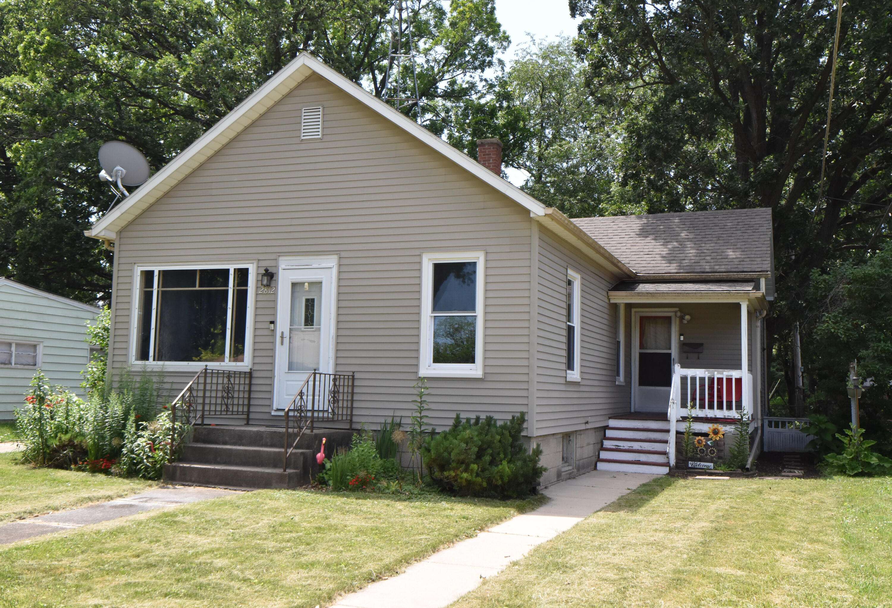 Racine, WI 53405,2812 Cleveland Ave