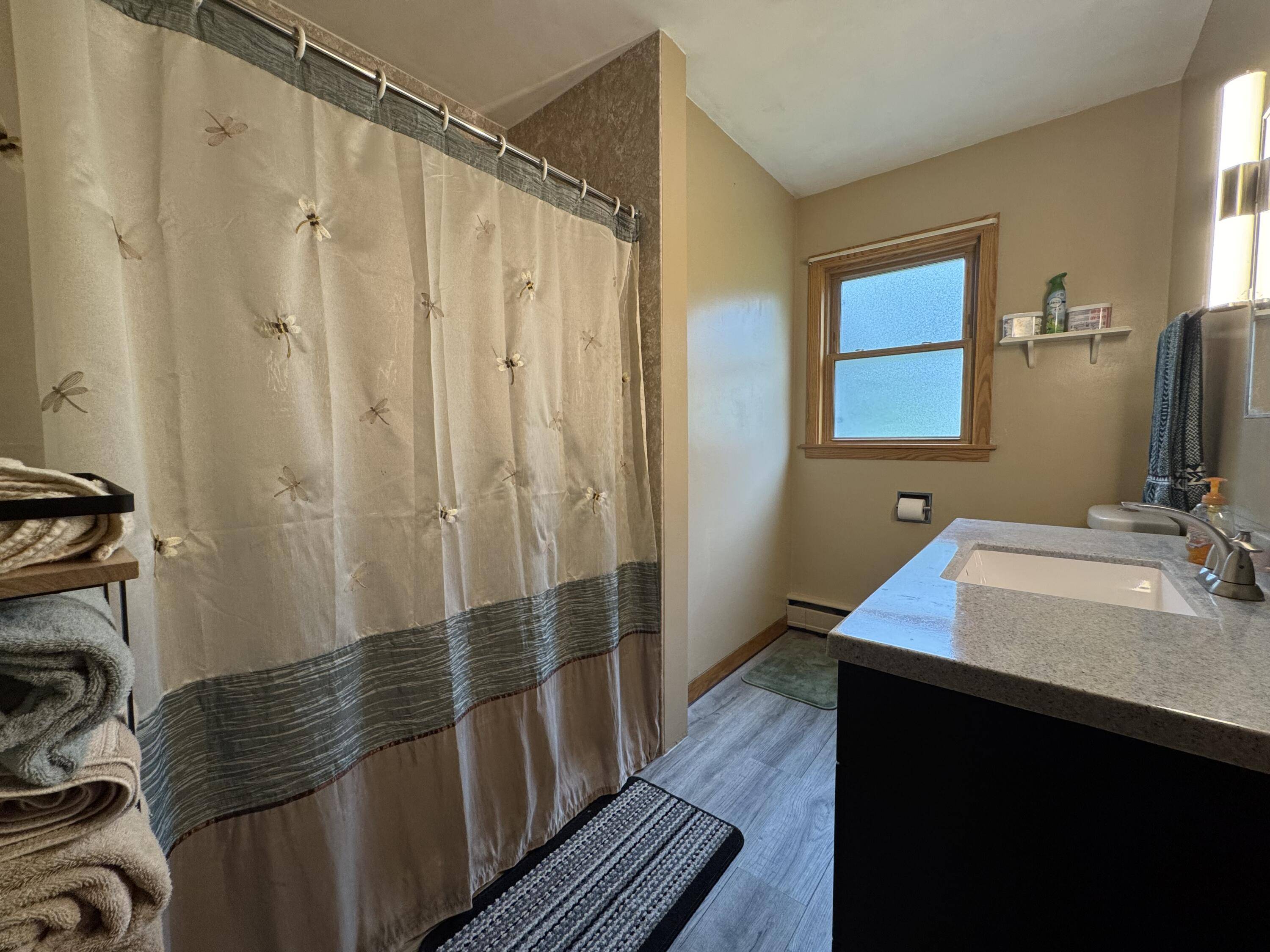 La Crescent, MN 55947,480 Hill St S