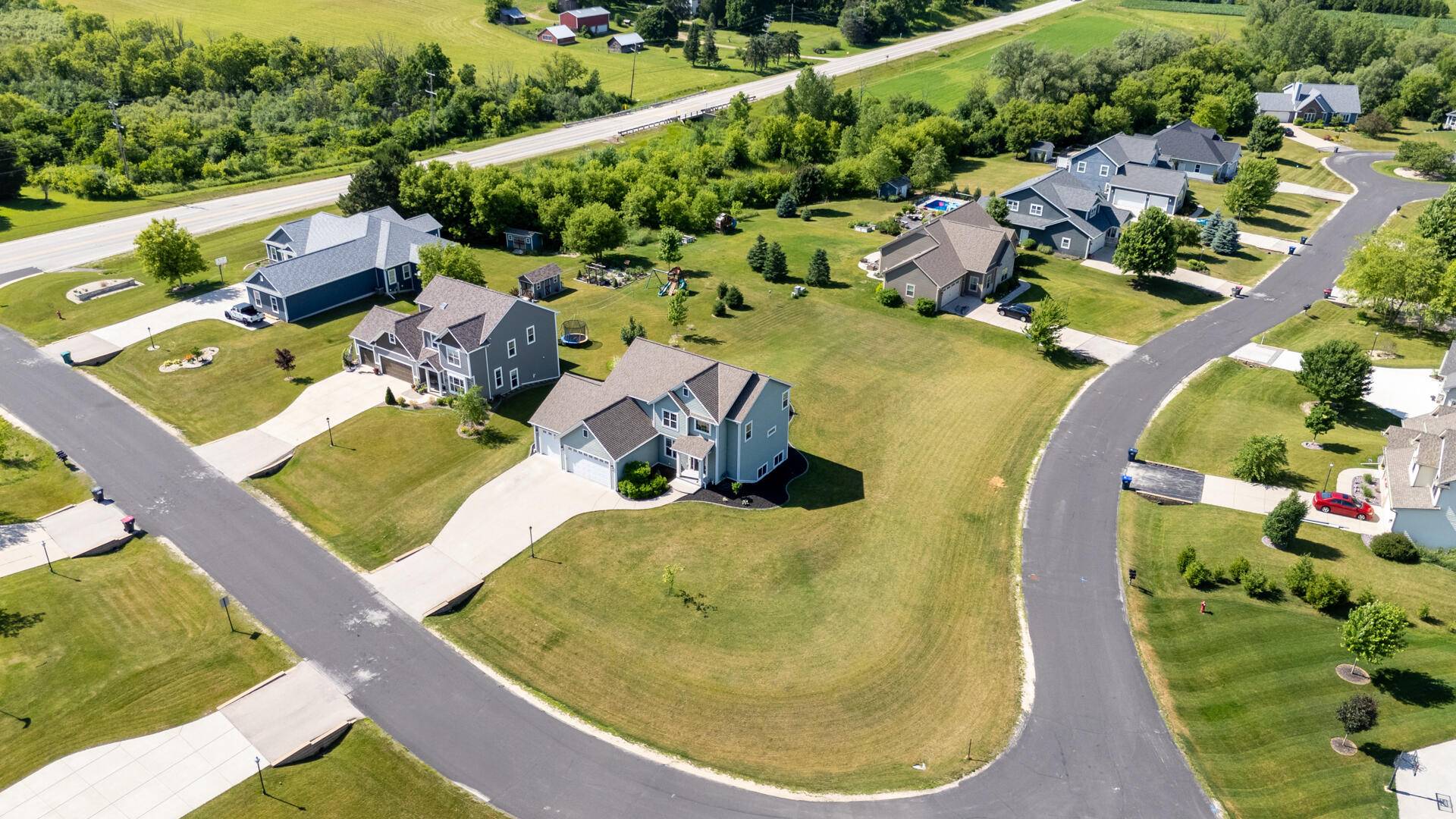 Jackson, WI 53037,2872 Woodland Dr