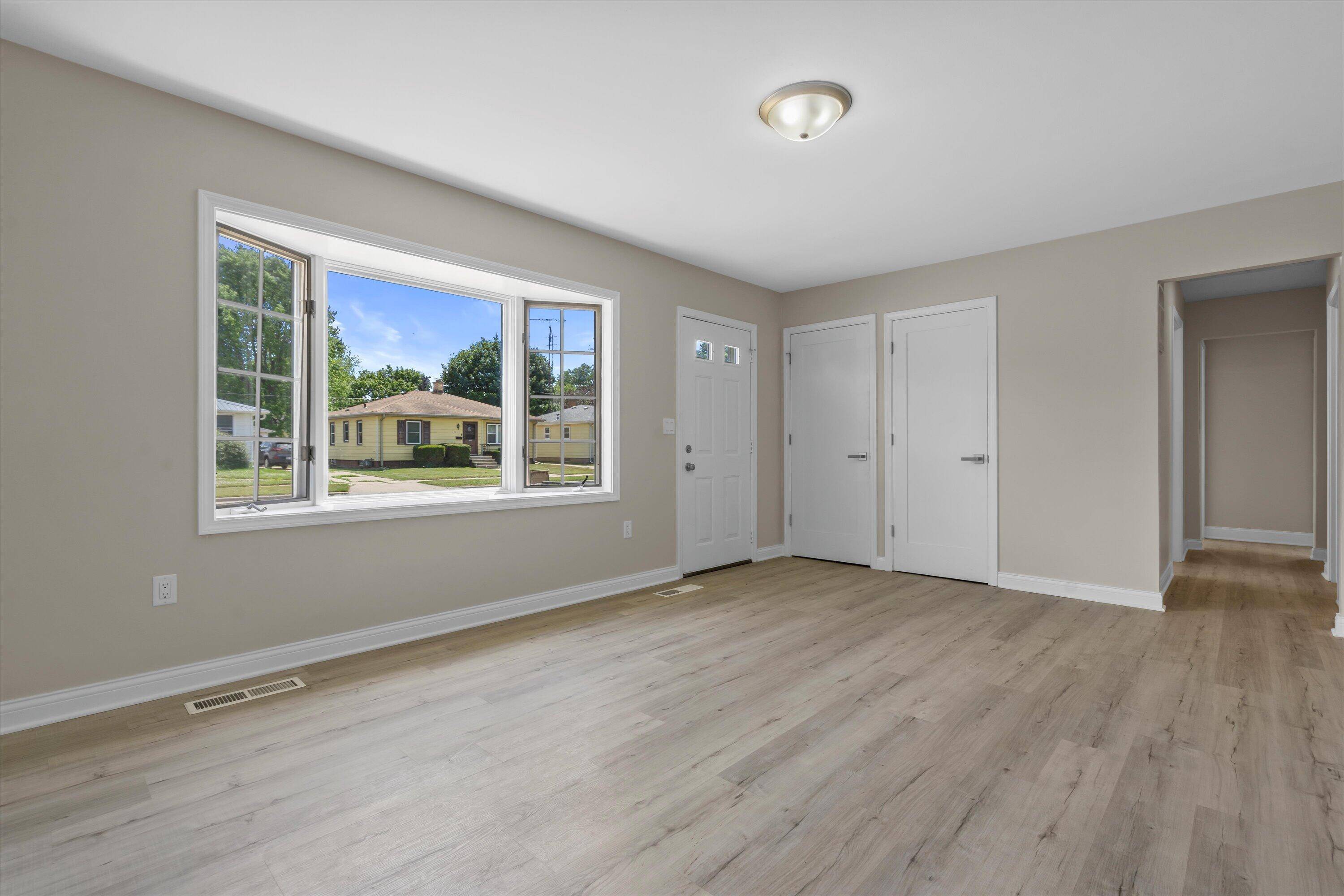 Kenosha, WI 53140,1714 25th St