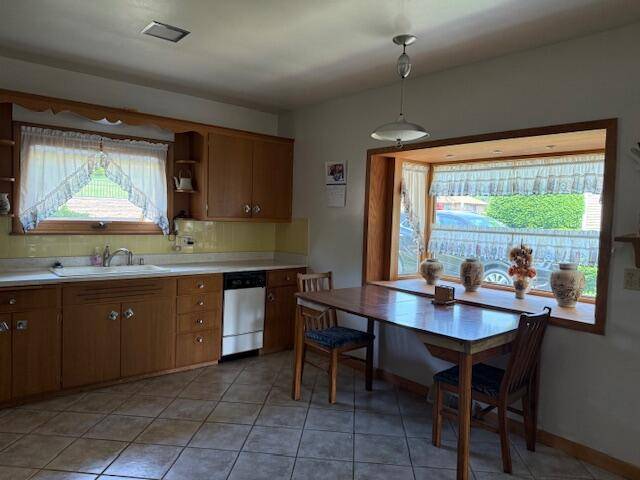 Fort Atkinson, WI 53538,412 E Sherman Ave