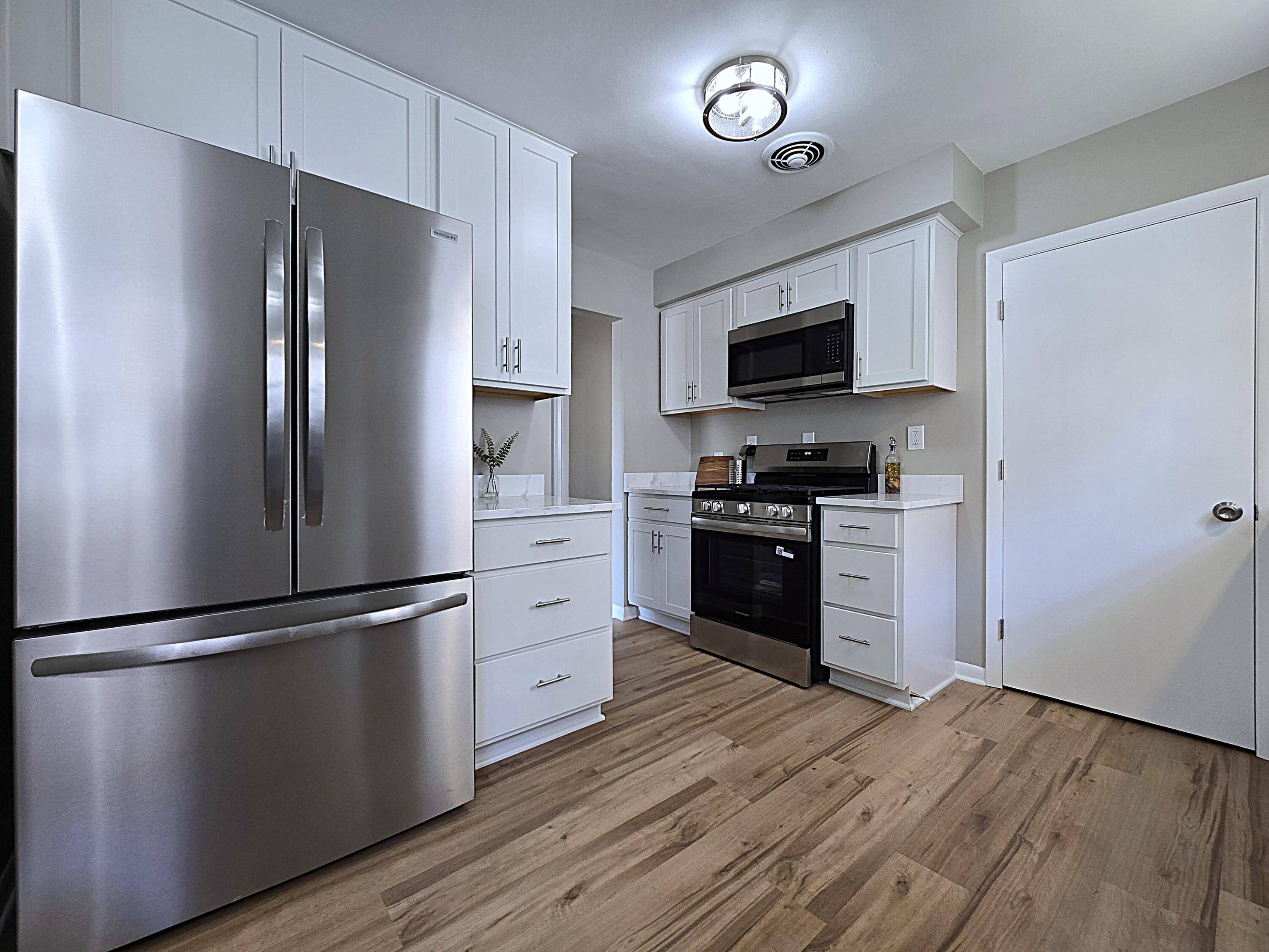 Milwaukee, WI 53222,4074 N 91st St