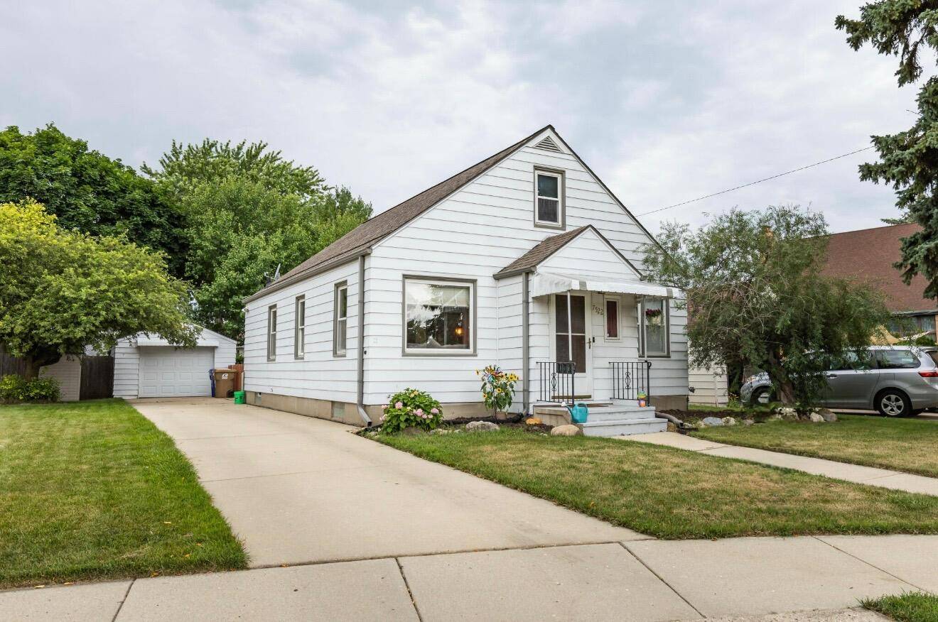 Kenosha, WI 53143,7522 25th Ave