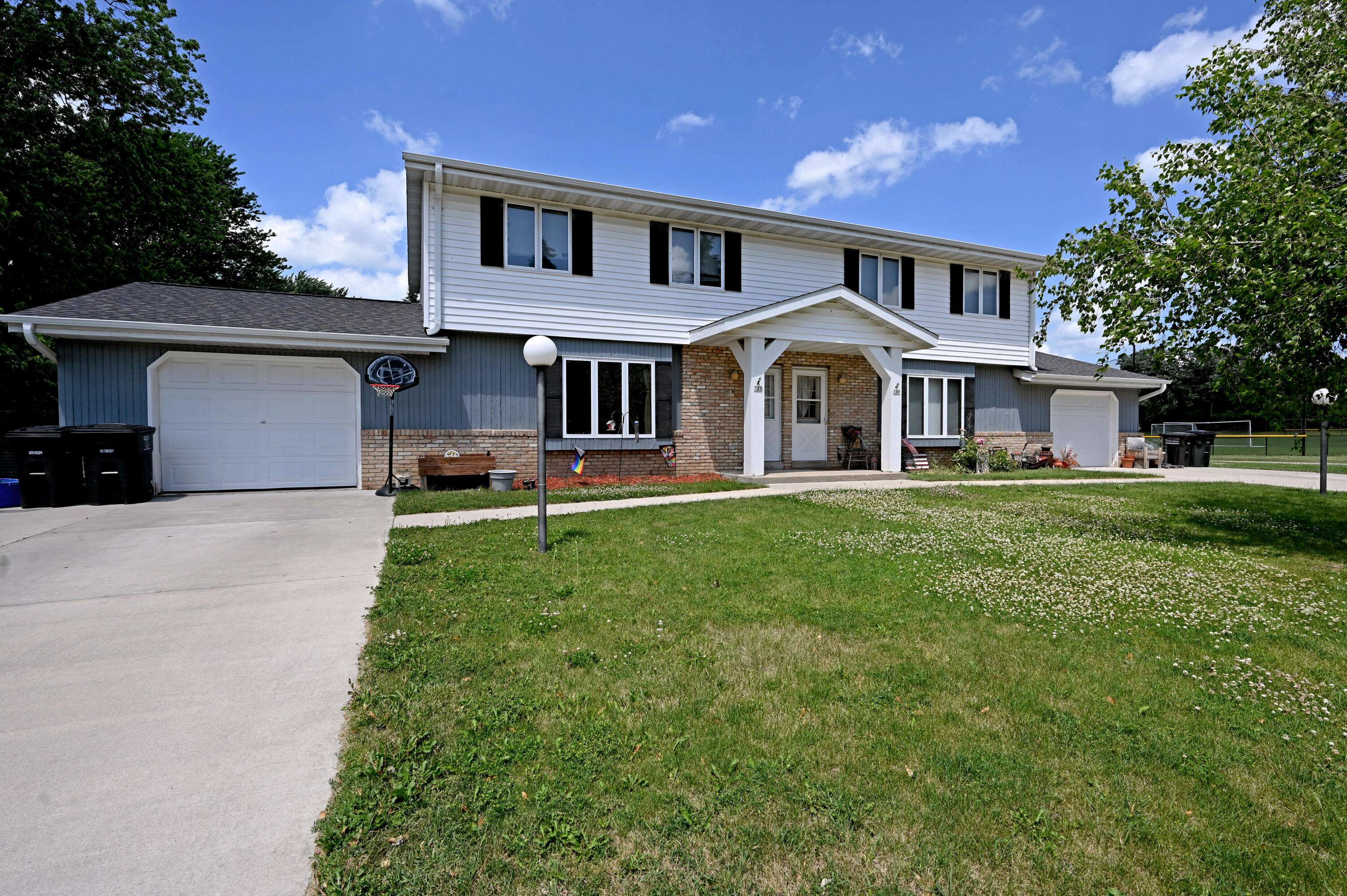 Oconomowoc, WI 53066,318 Frederick Ct Unit 320