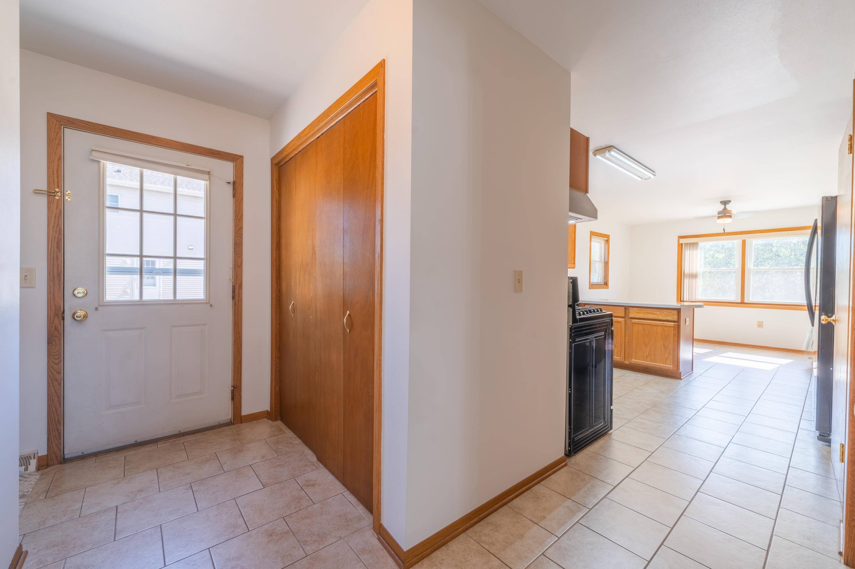 West Allis, WI 53214,1021 S 98th St