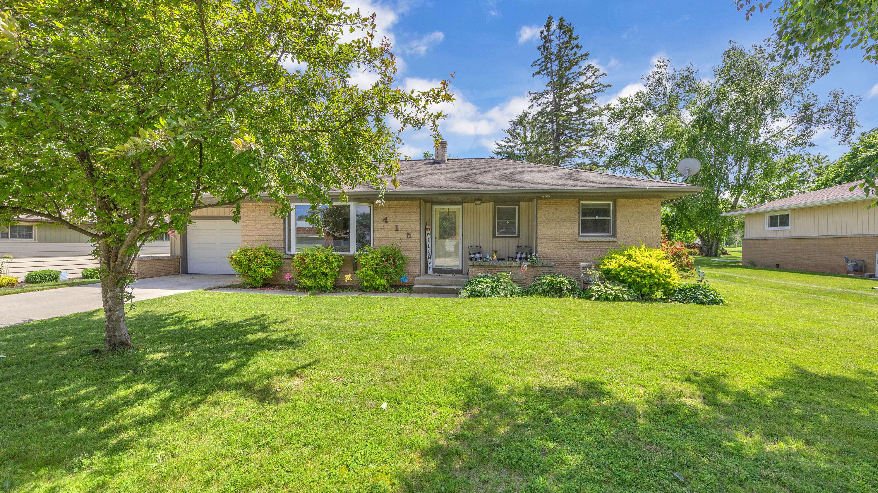 Francis Creek, WI 54214,415 Forest Home Dr