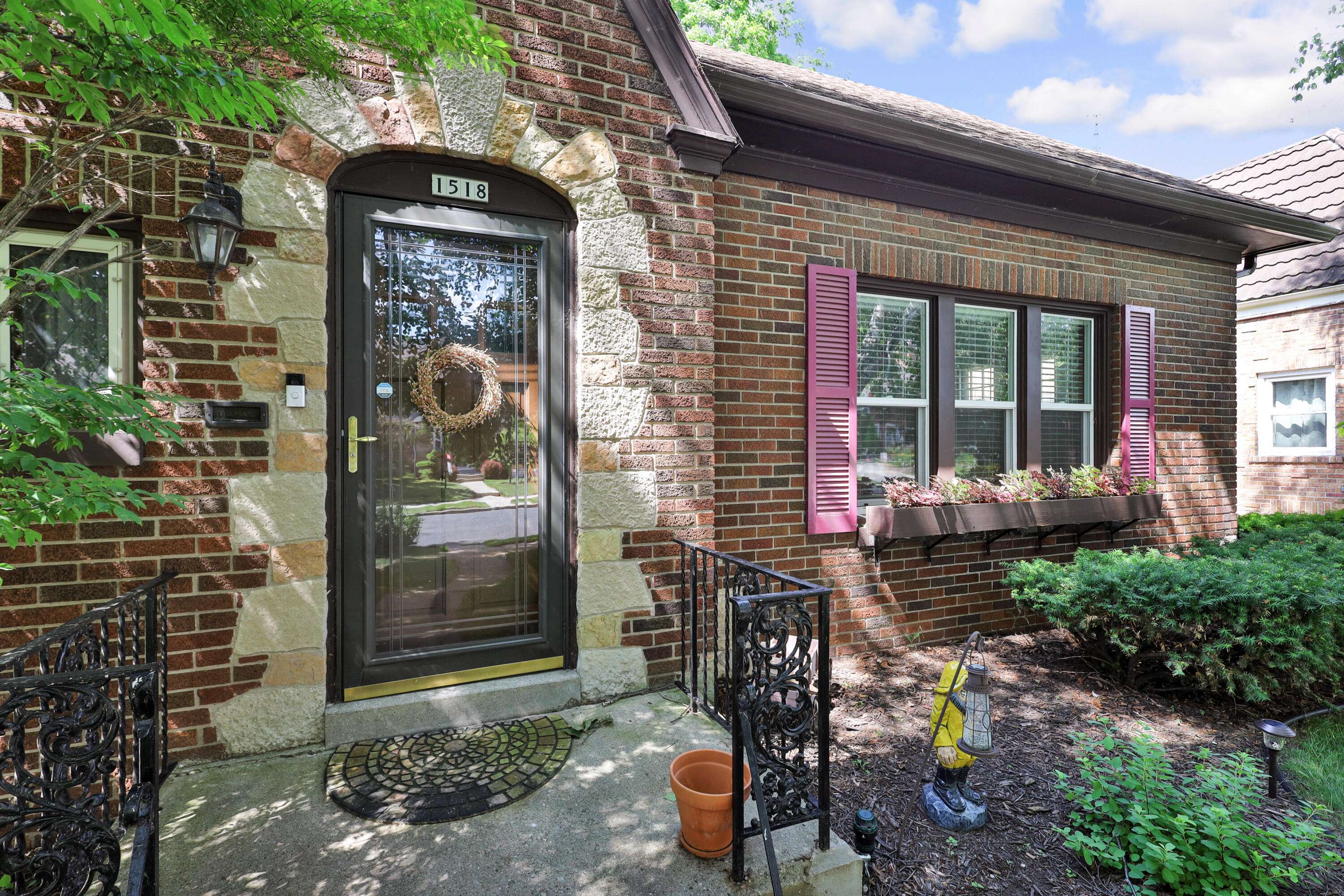 Manitowoc, WI 54220,1518 Torrison Dr