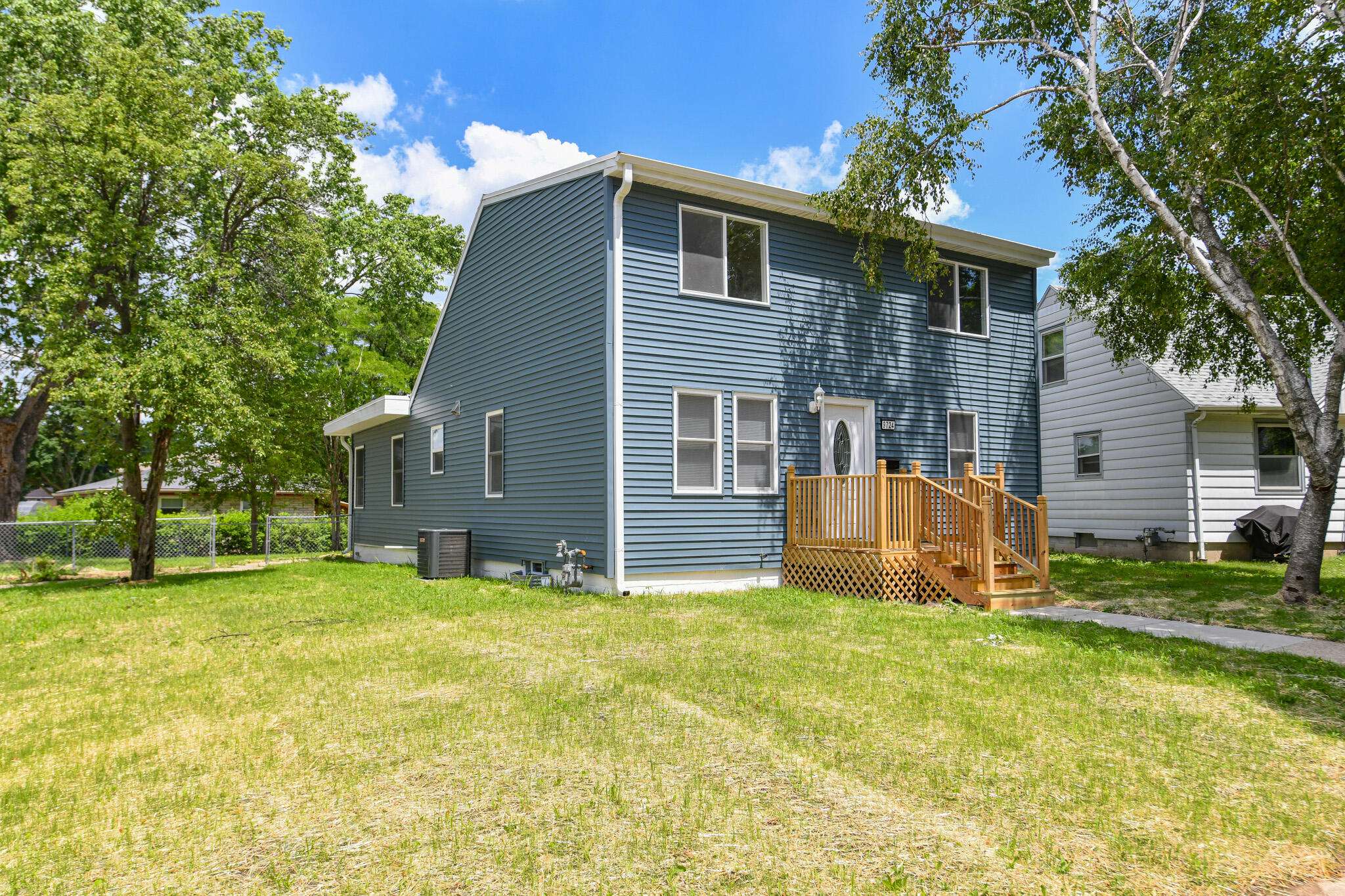 Milwaukee, WI 53222,9724 W Melvina St