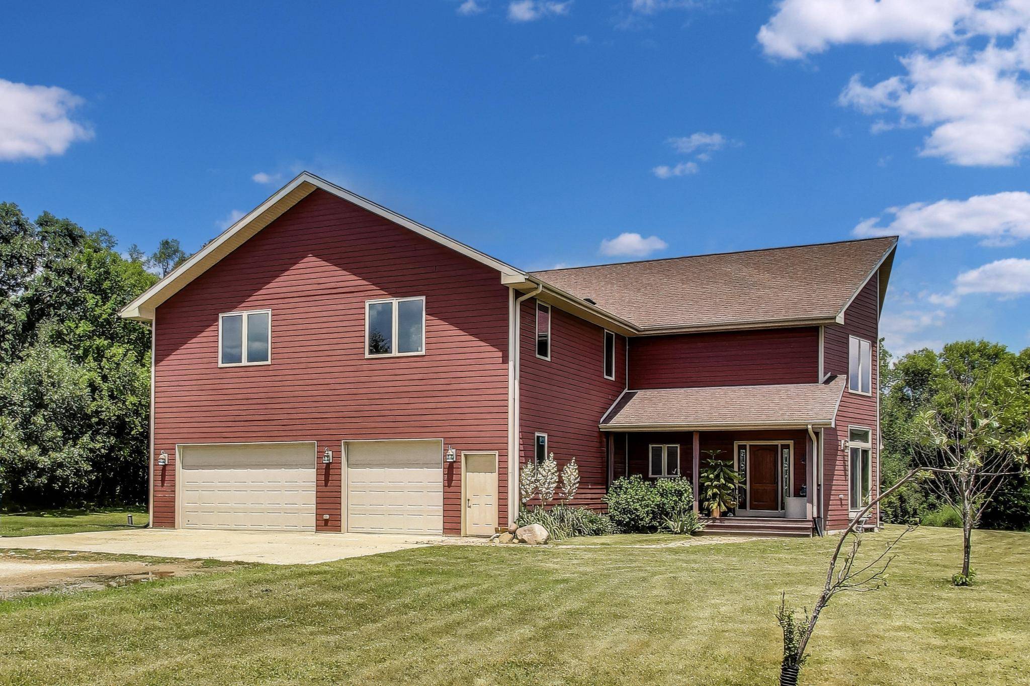 Salem Lakes, WI 53105,8617 Fox River Rd
