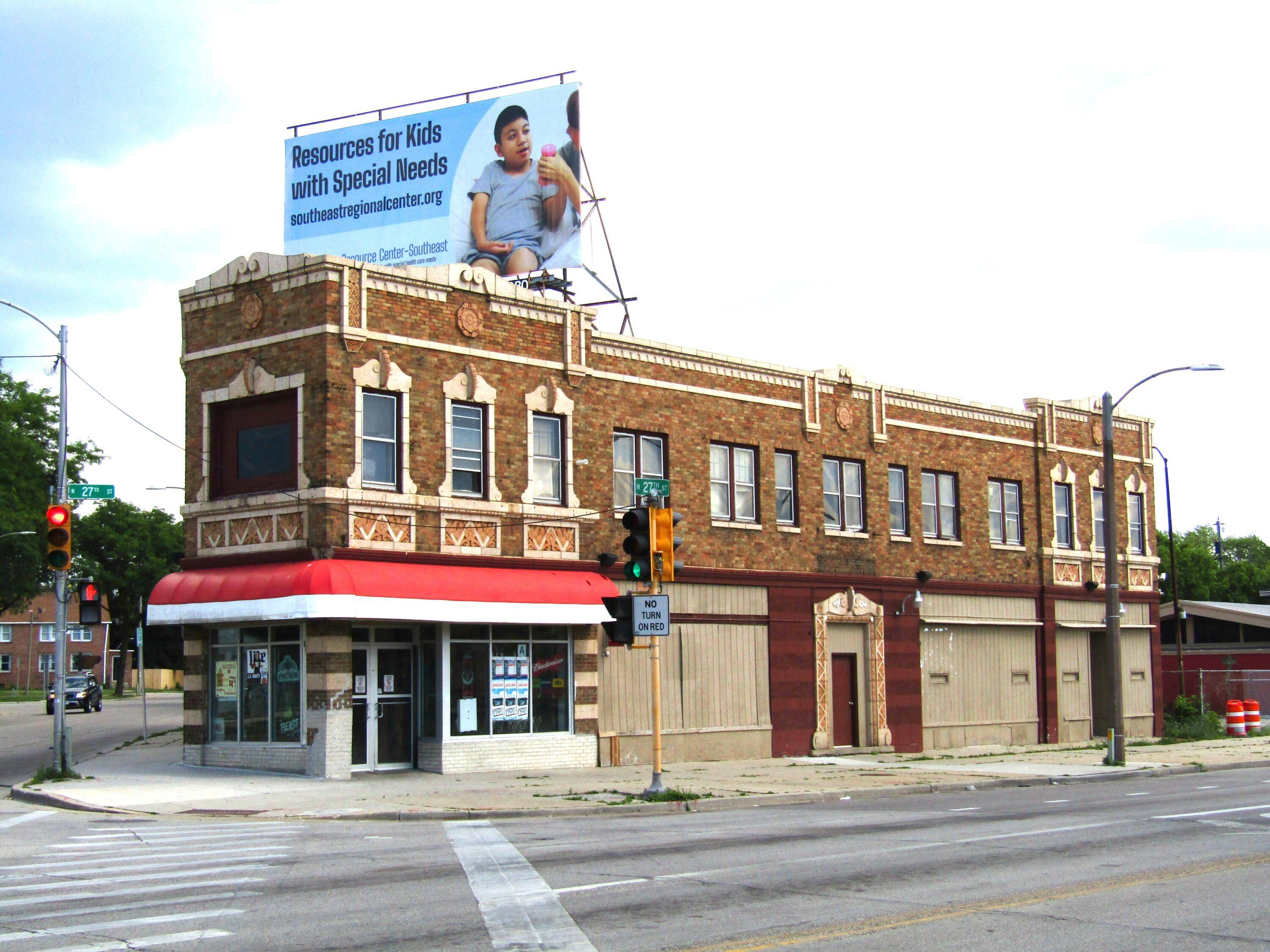 Milwaukee, WI 53216,4360 N 27th St Unit 4364