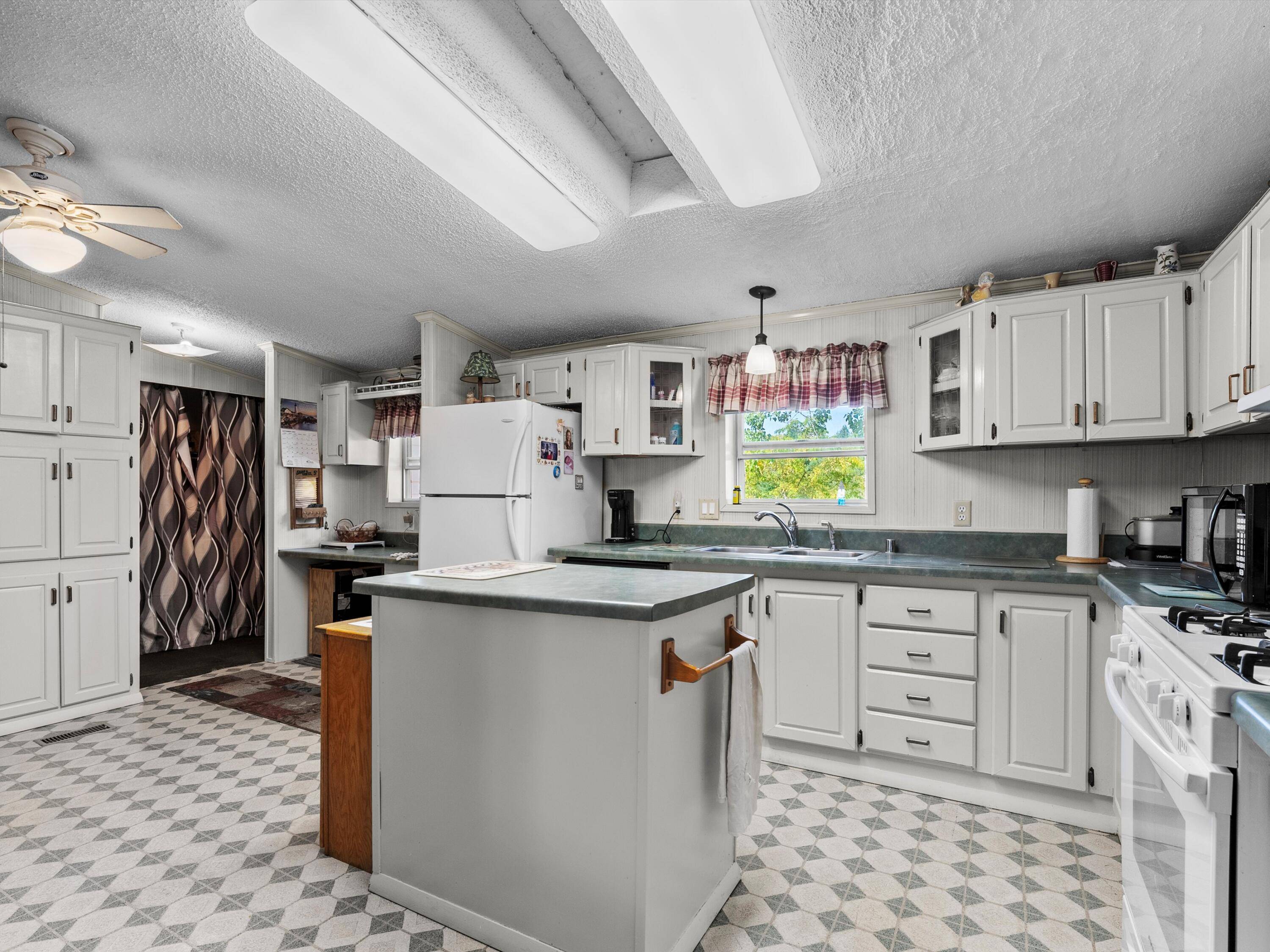 Two Rivers, WI 54241,7434 County Highway  O -