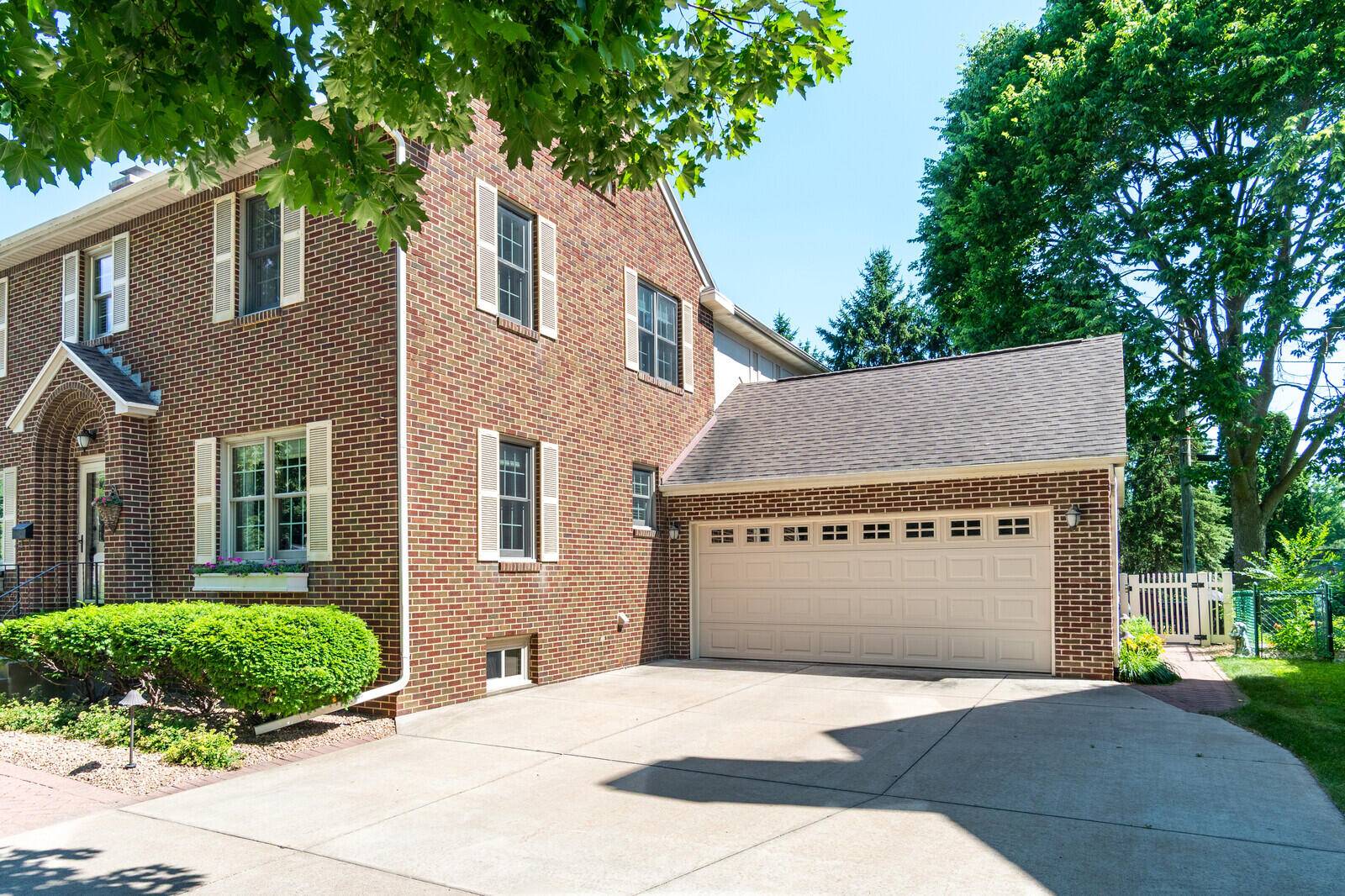 La Crosse, WI 54601,2532 Edgewood Pl