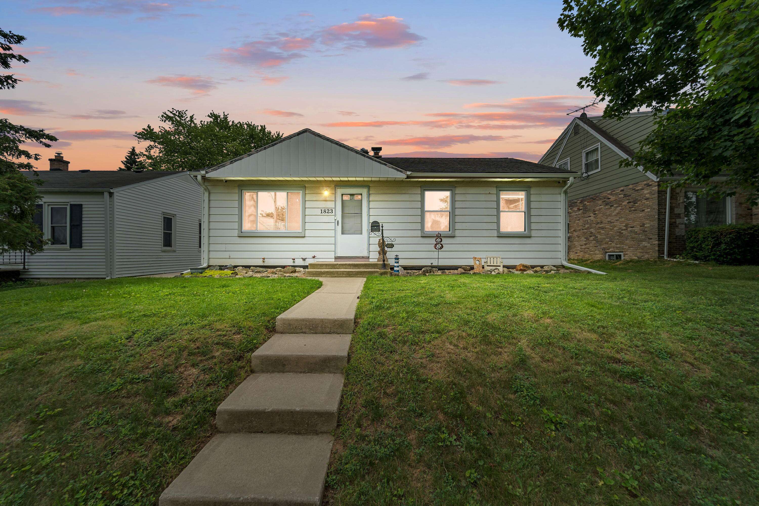 South Milwaukee, WI 53172,1823 Missouri Ave