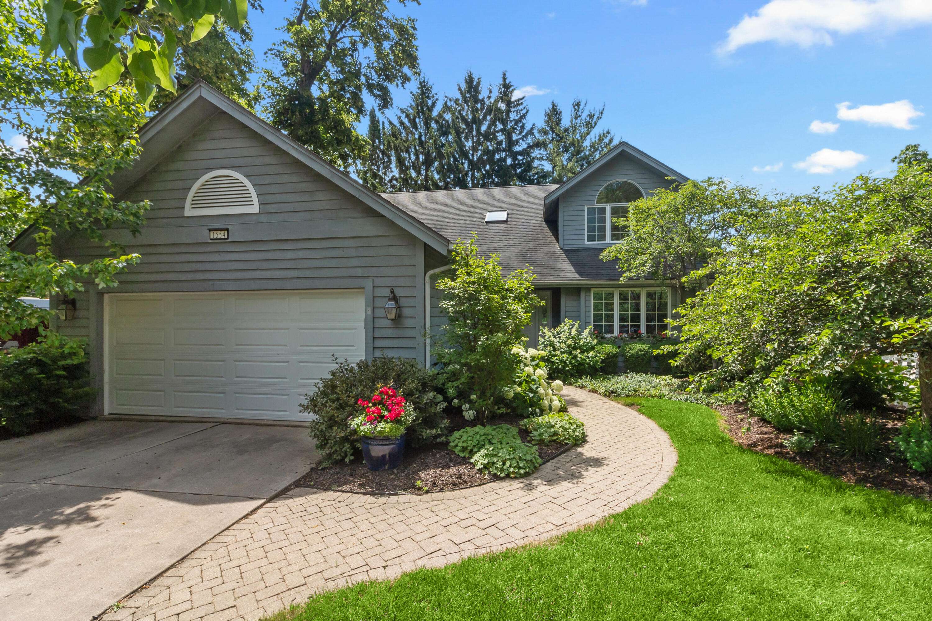 Lake Geneva, WI 53147,1554 Orchard Ln