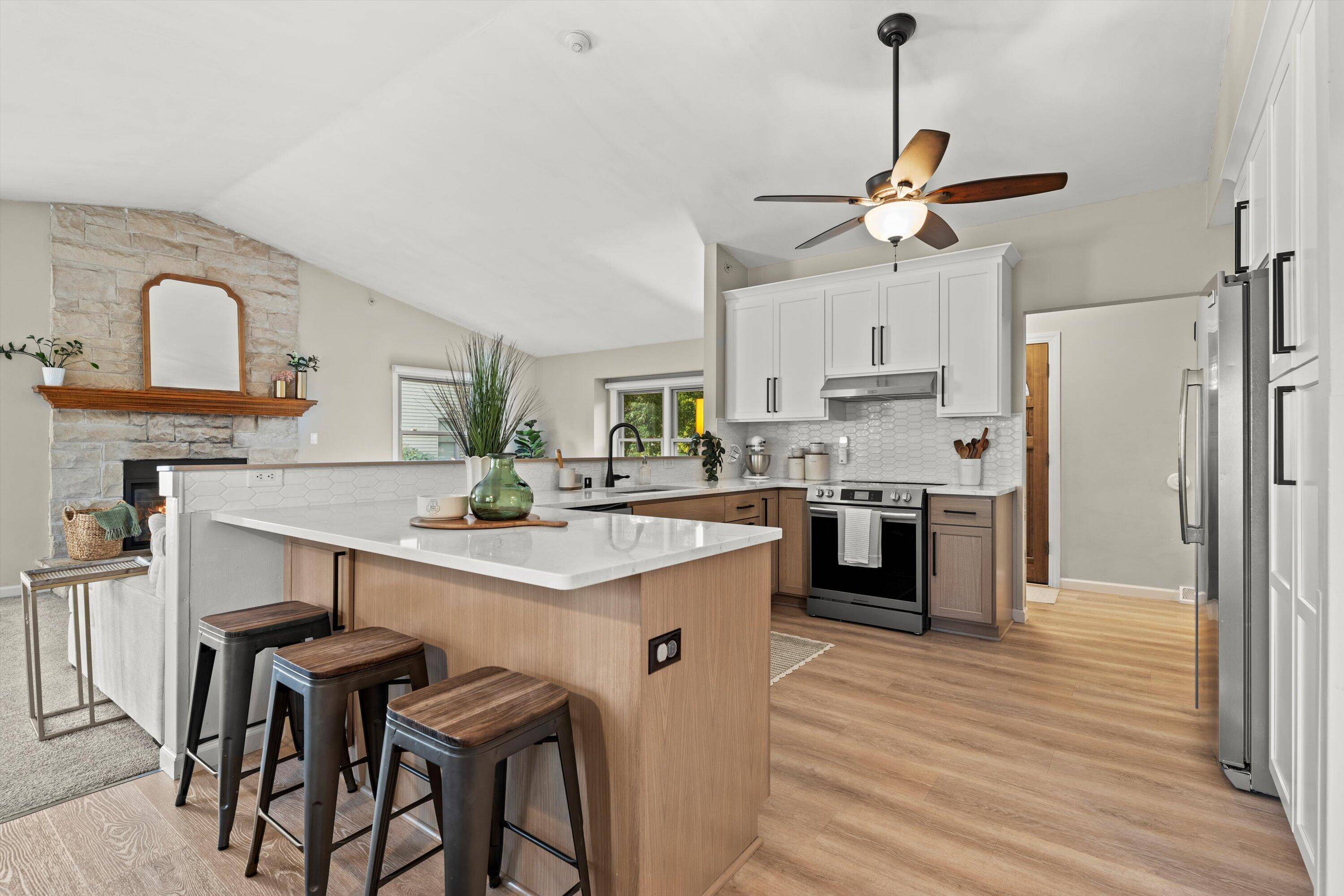 Franklin, WI 53132,4355 W Sherwood Dr