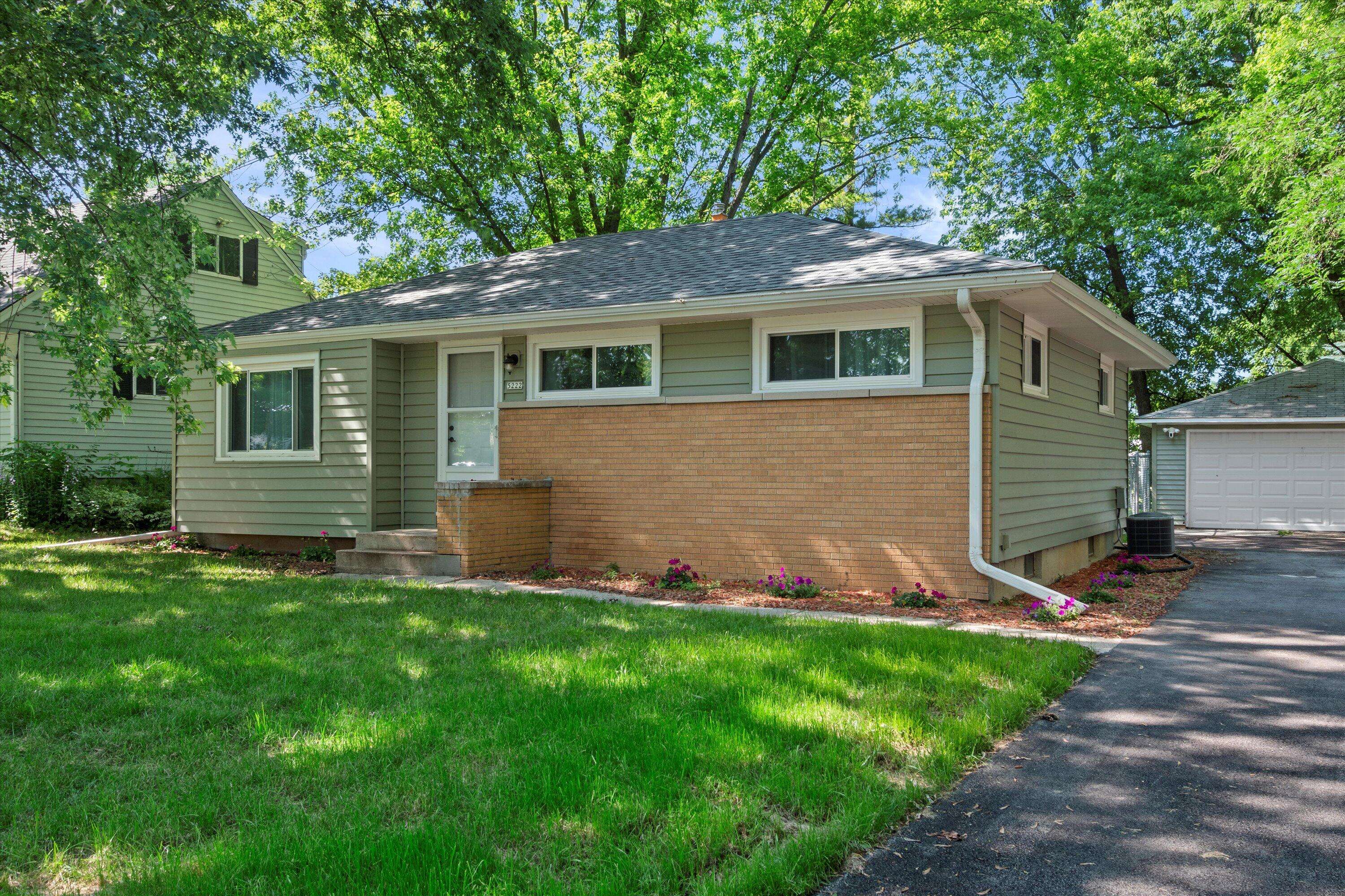 Milwaukee, WI 53223,5222 W Hemlock Rd
