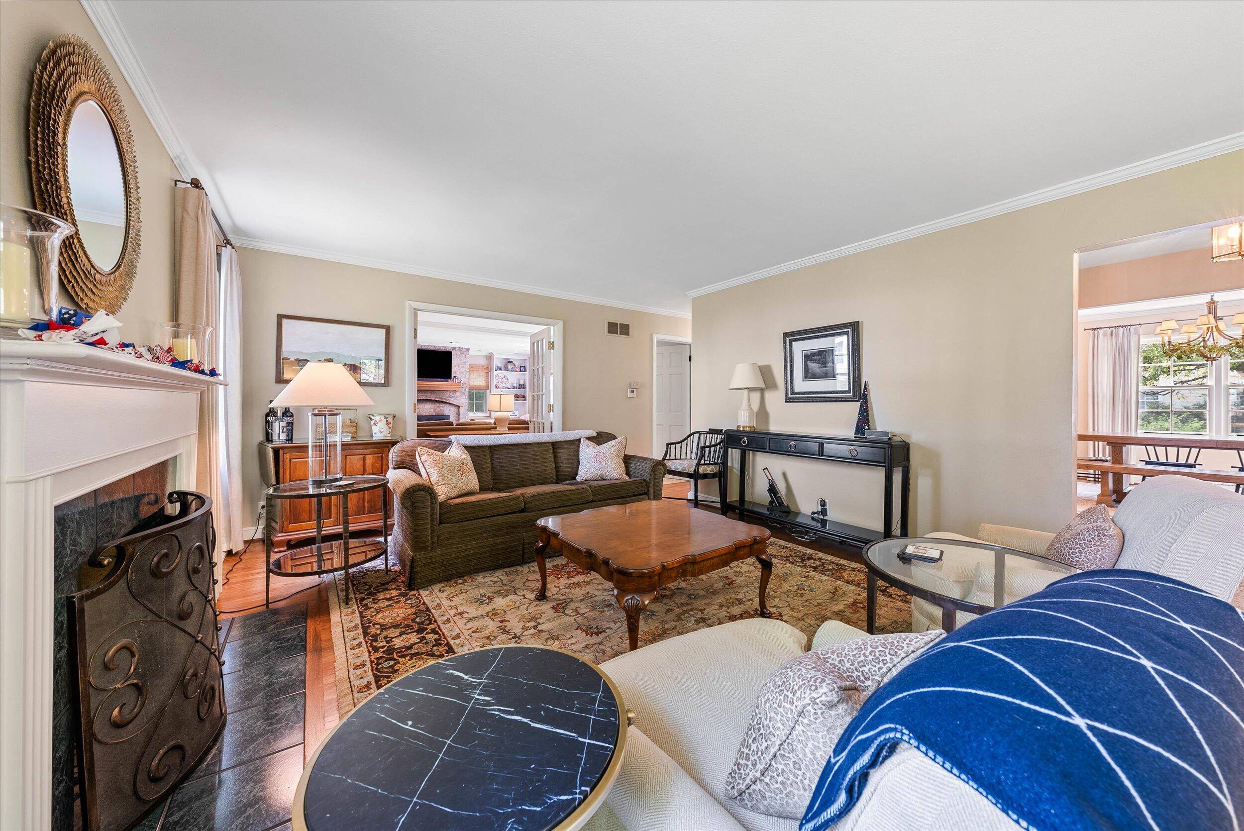 Elm Grove, WI 53122,810 Kurtis Dr