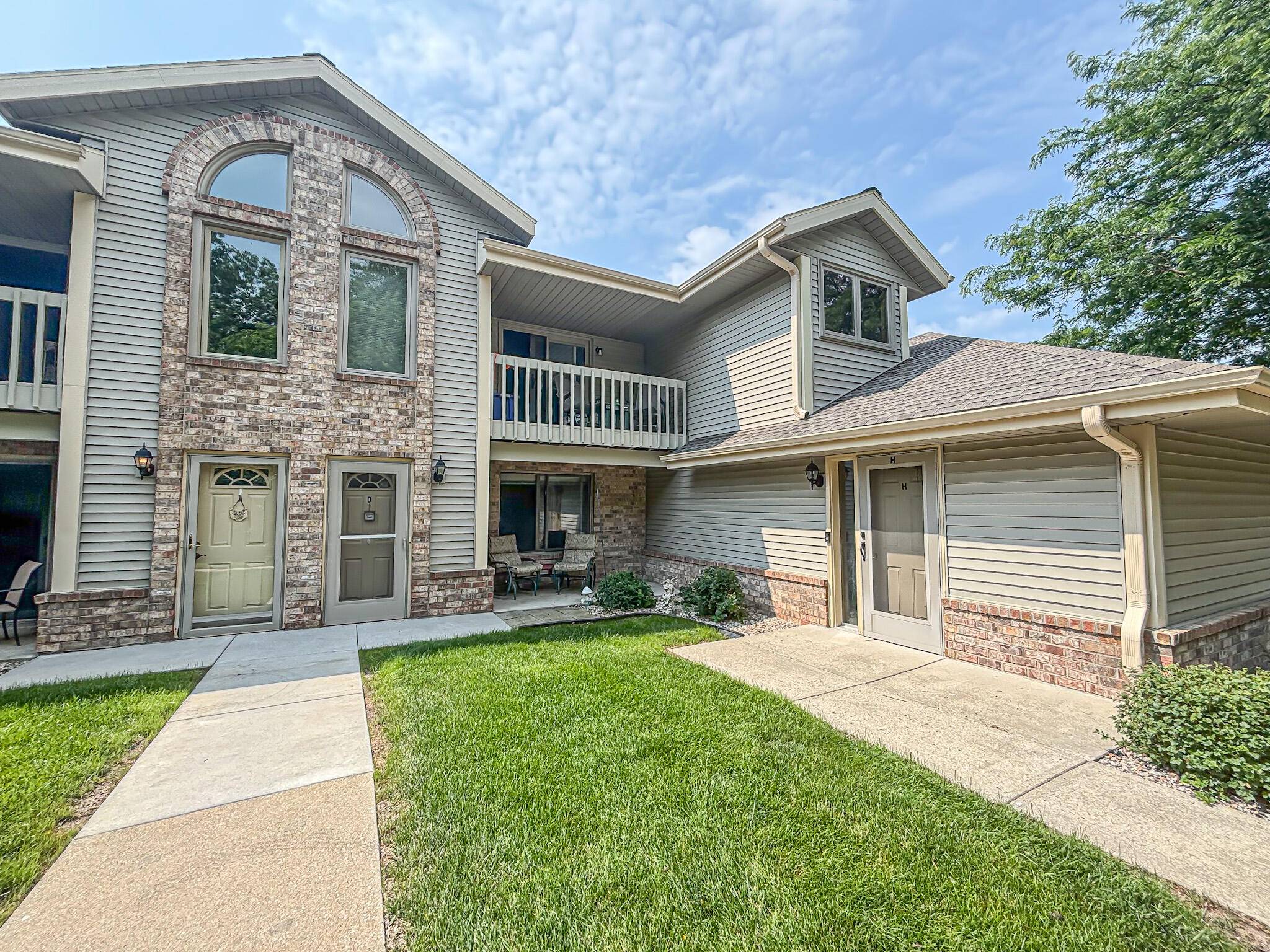 Waukesha, WI 53188,2112 Woodburn Rd Unit D