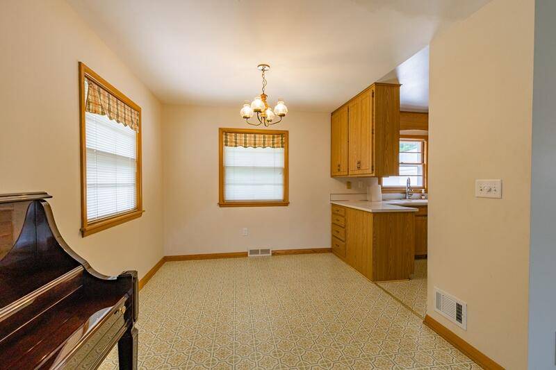 New Holstein, WI 53061,2407 Illinois Ave