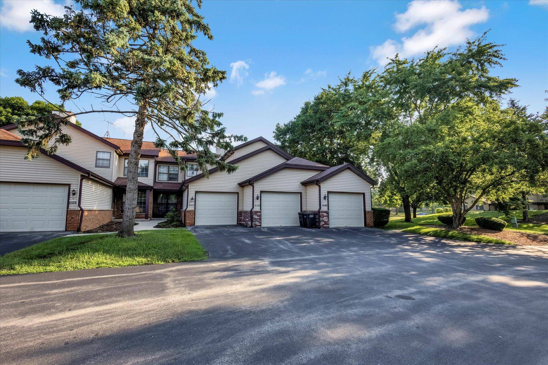Franklin, WI 53132,8127 S Legend Dr Unit G