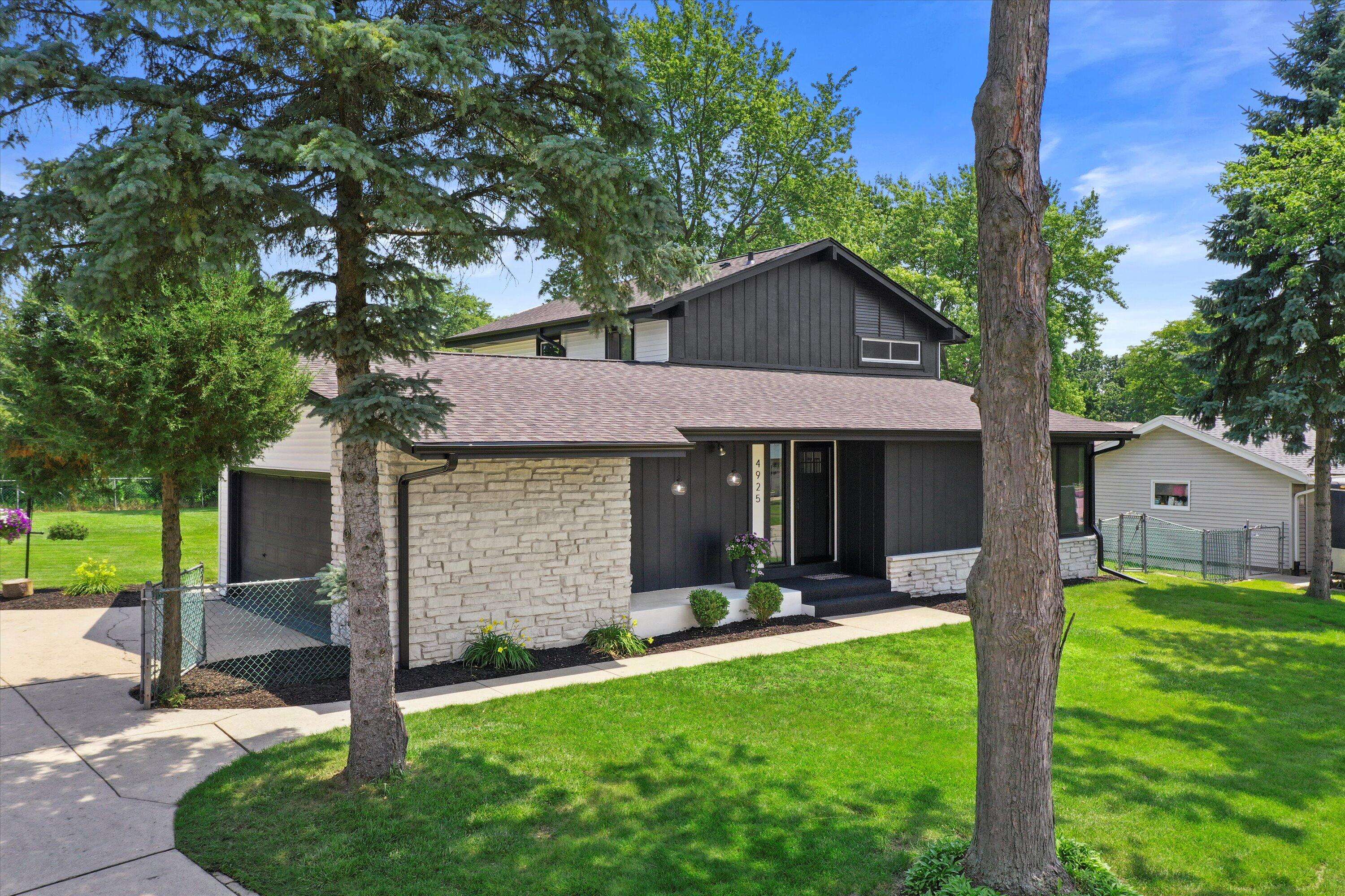 Greendale, WI 53129,4925 Sutton Ln