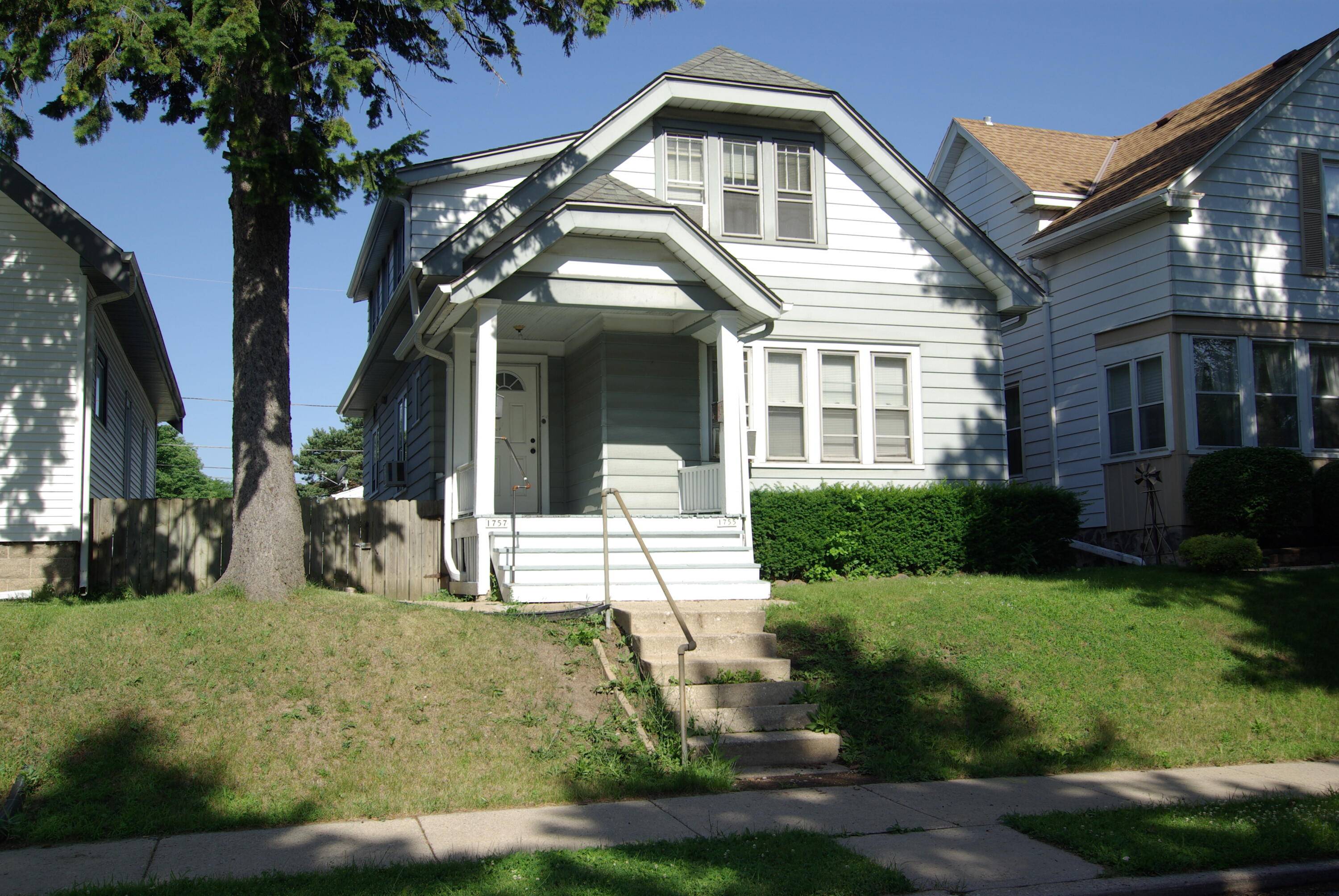 West Allis, WI 53214,1755 S 73rd St