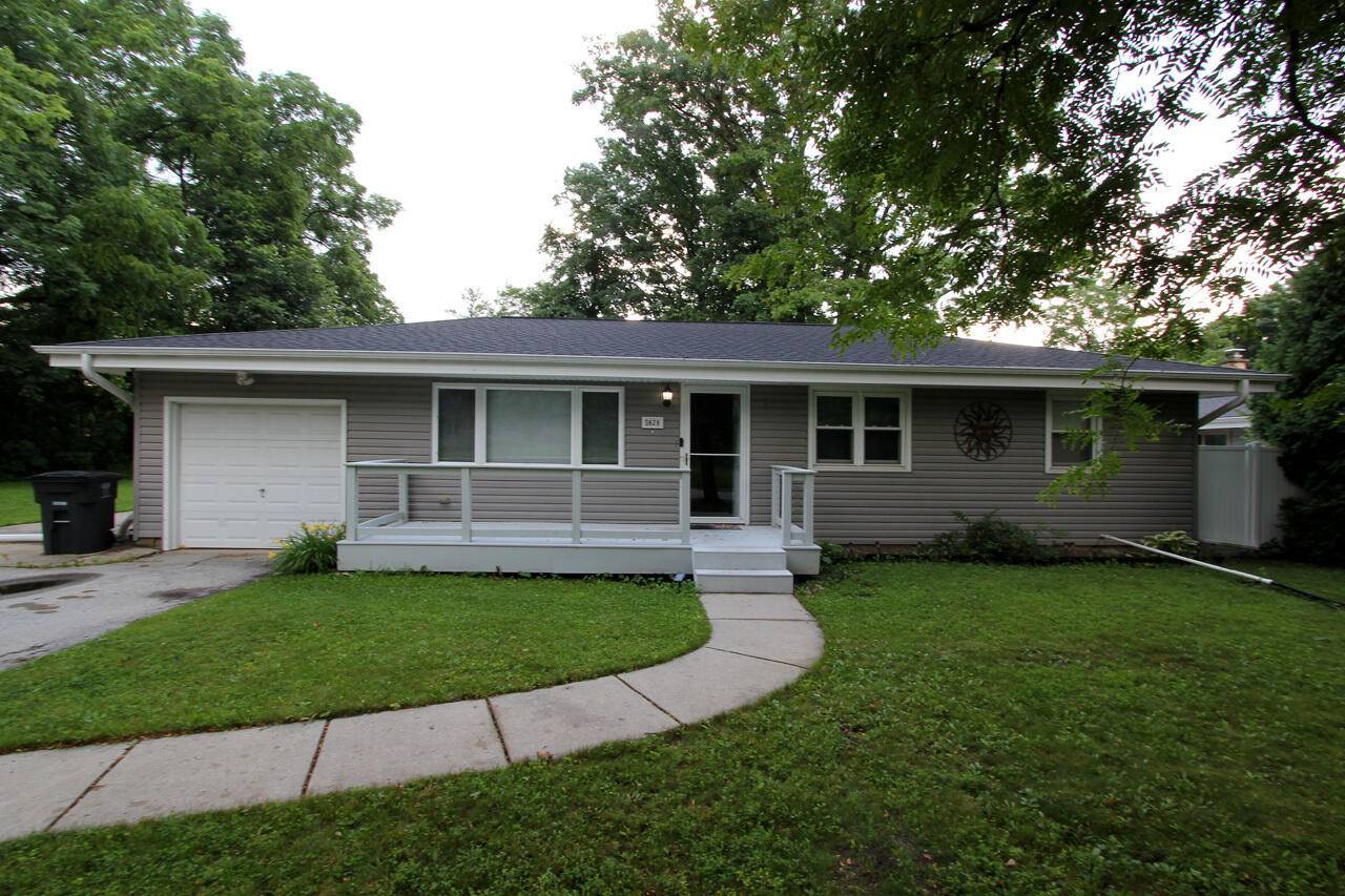 Greenfield, WI 53221,5828 S 41st St