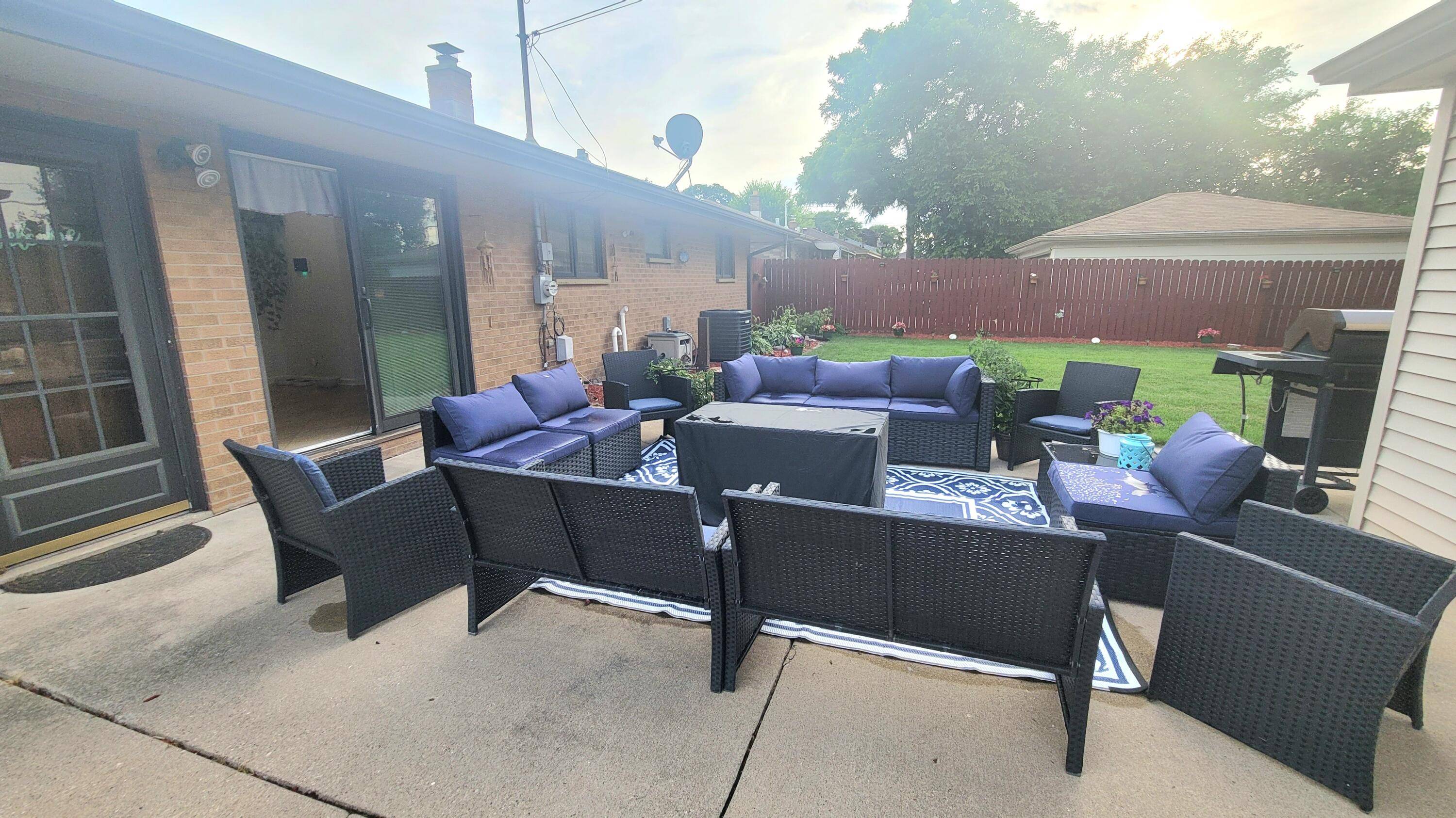 Milwaukee, WI 53221,1418 W Klein Ave