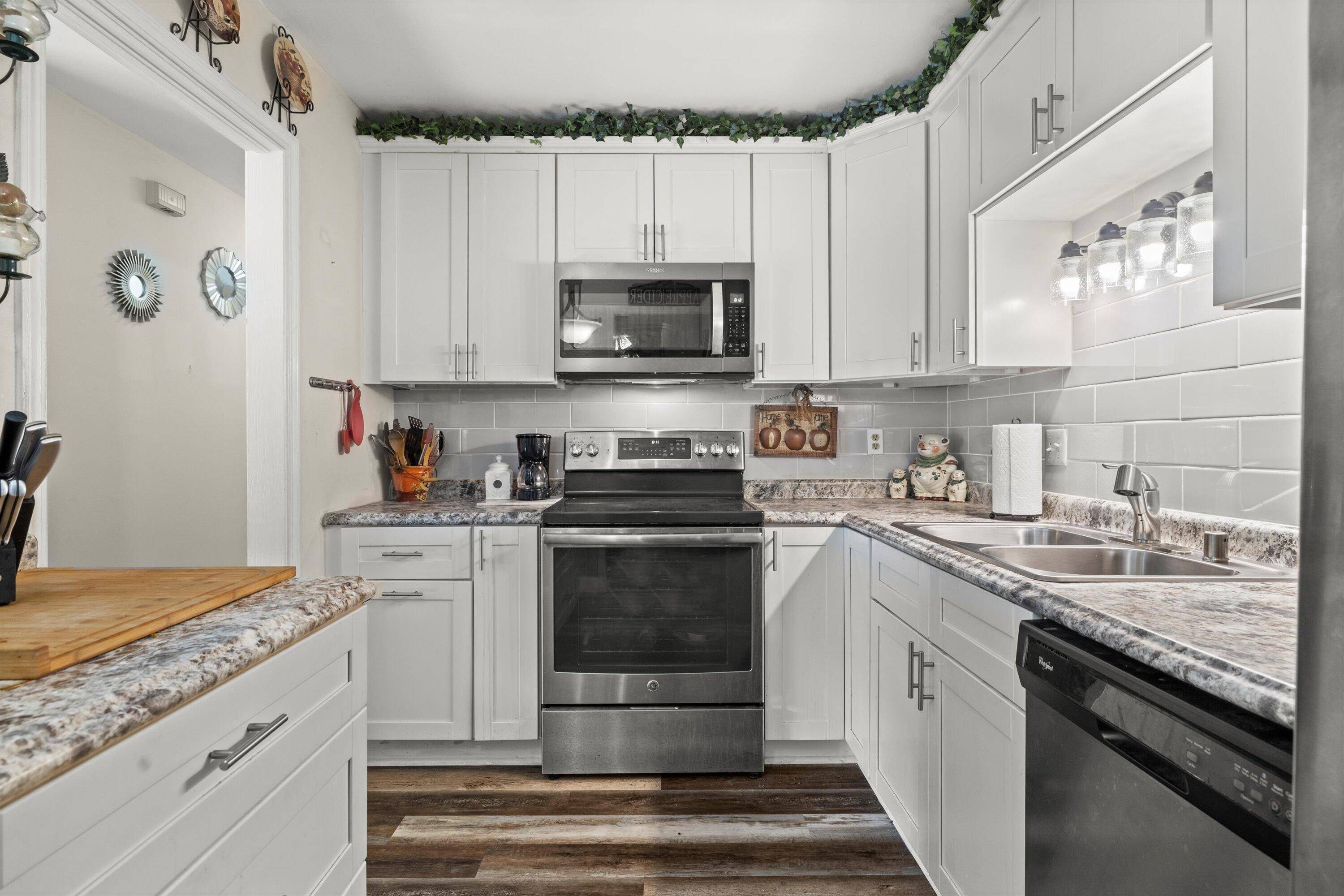 Mount Pleasant, WI 53406,6720 Mariner Dr Unit 101