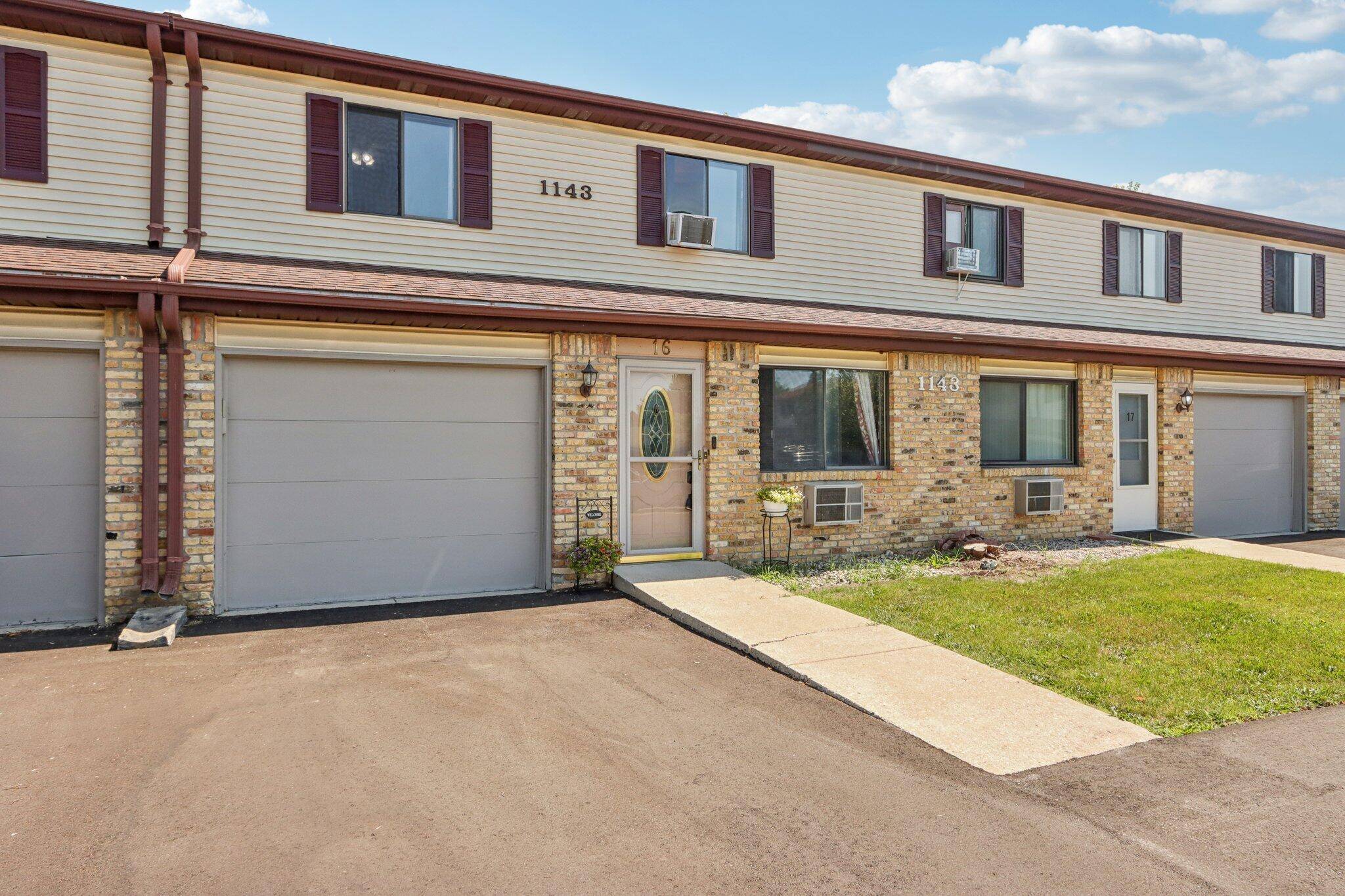 West Bend, WI 53095,1143 Vogt Dr Unit 16