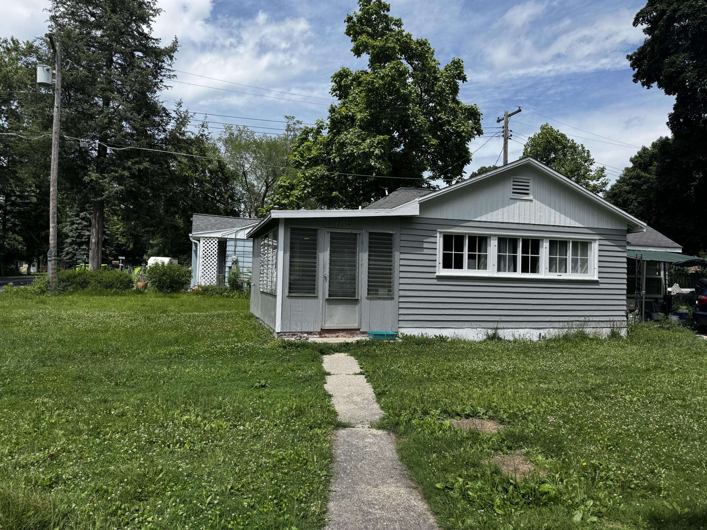 Summit, WI 53066,2356 N 2nd Ln