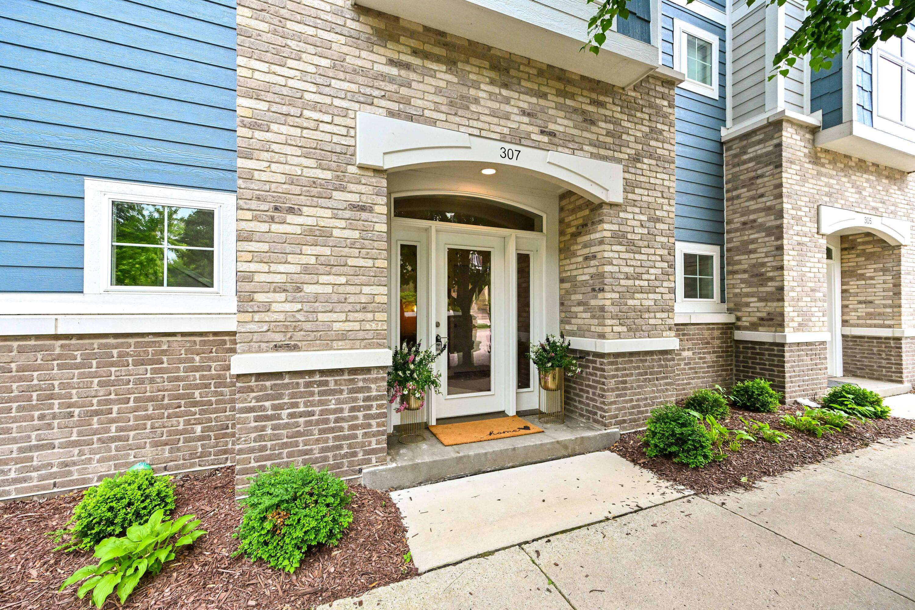 Port Washington, WI 53074,307 E Pier St