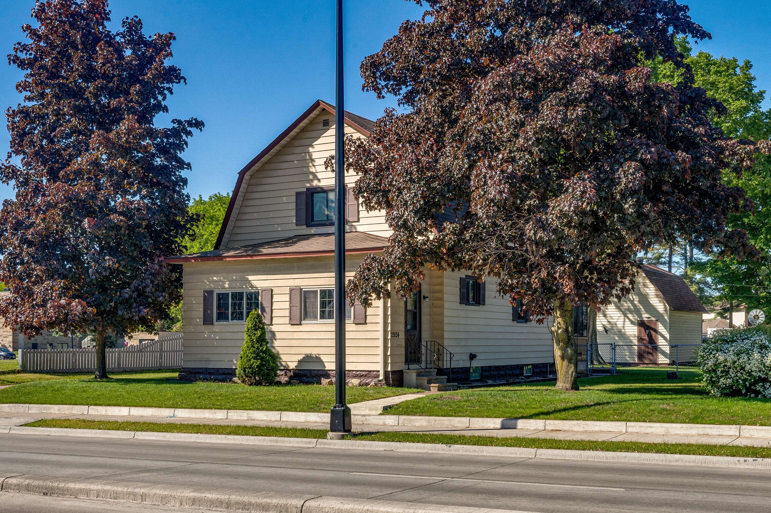 La Crosse, WI 54601,2924 South Ave