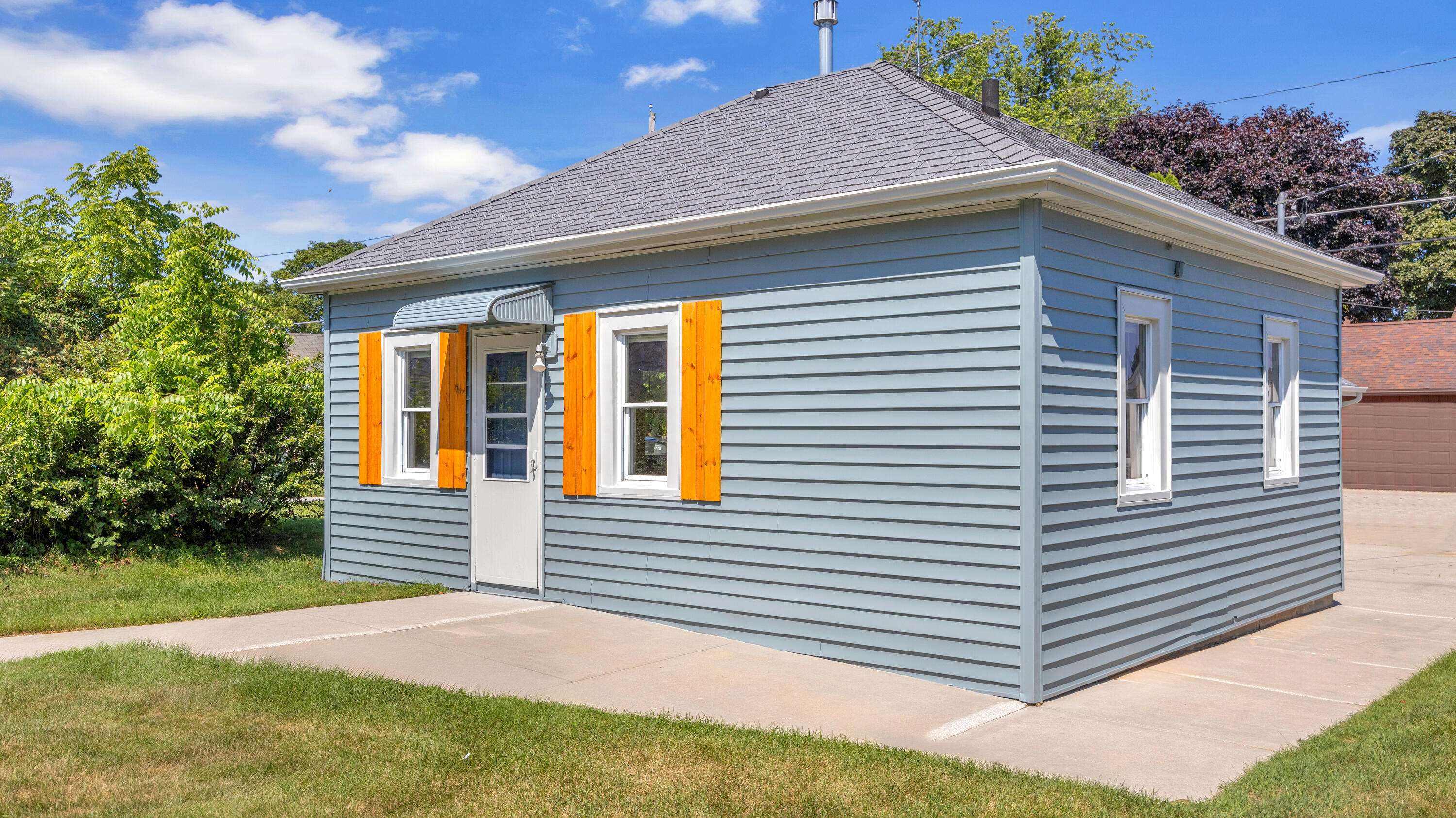 Sheboygan, WI 53081,2519 S 7th St